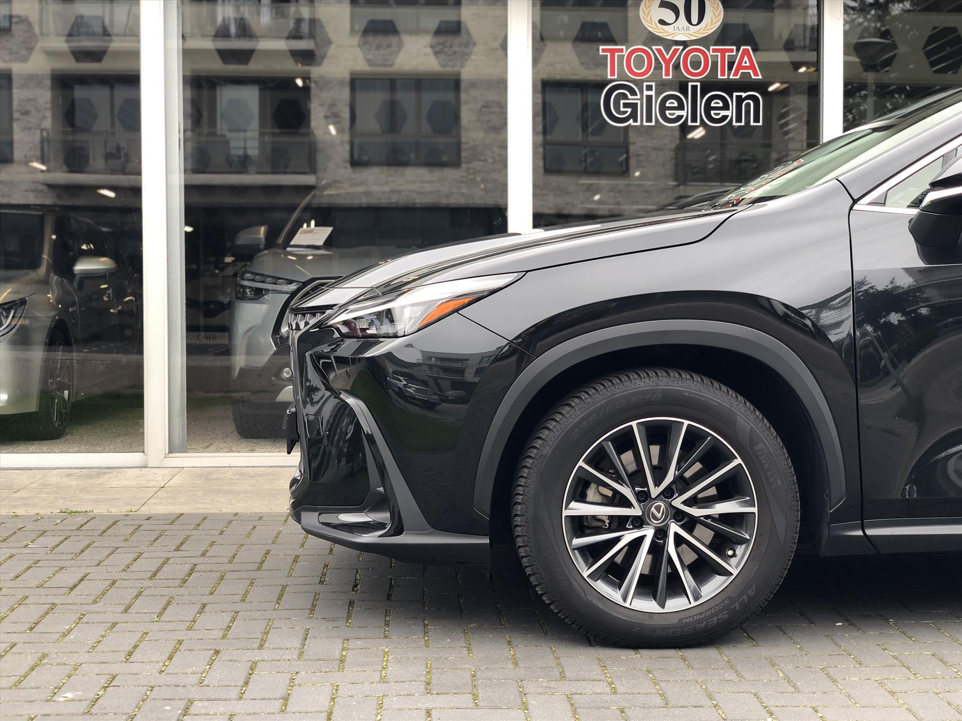 Lexus NX 450h+ Plug-in AWD Launch Edition | 360 graden camera, Leer, Geheugenfunctie, Parkeersensoren, Stuurverwarming, Stoelventilatie 34953751-3.jpg | Autobedrijf Gielen
