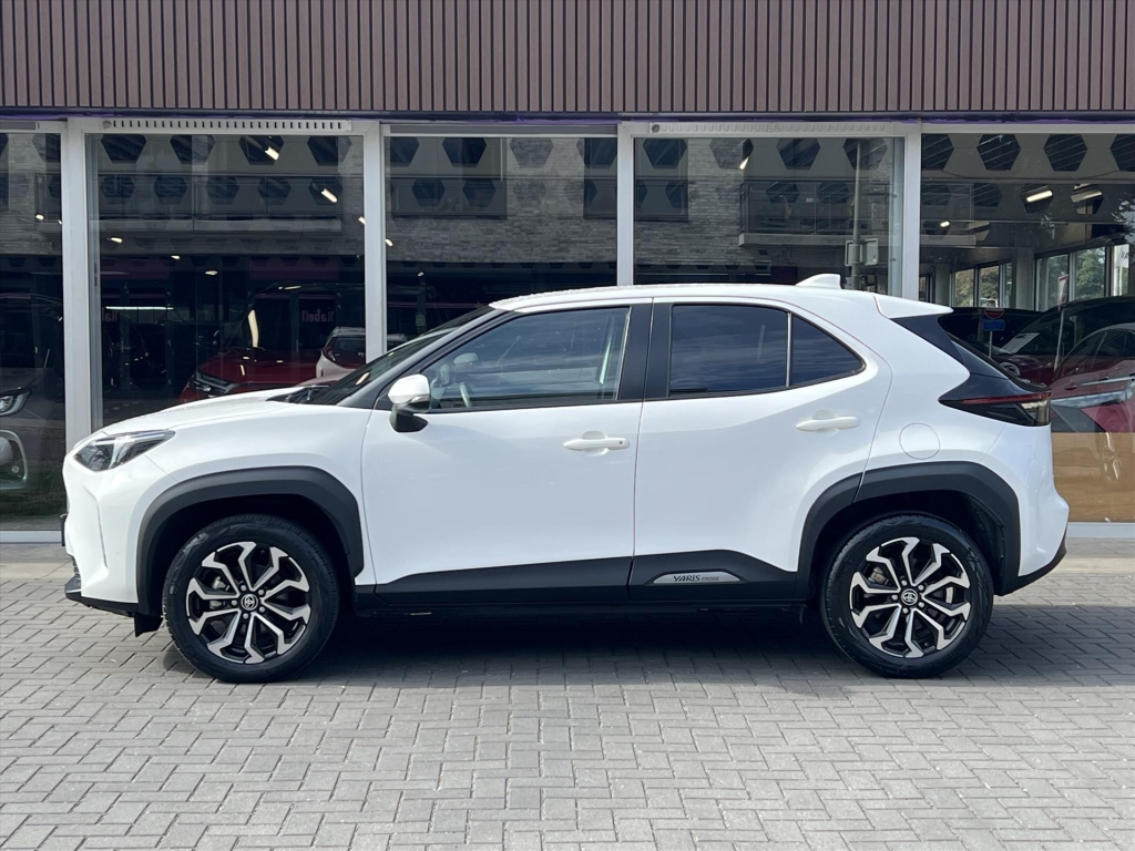Toyota Yaris Cross 1.5 Hybrid Dynamic | 17 inch, Keyless, Privacy Glass, Smart connect, Apple CarPlay/Android Auto, LED, Parkeercamera 40216935-1.jpg | Autobedrijf Gielen