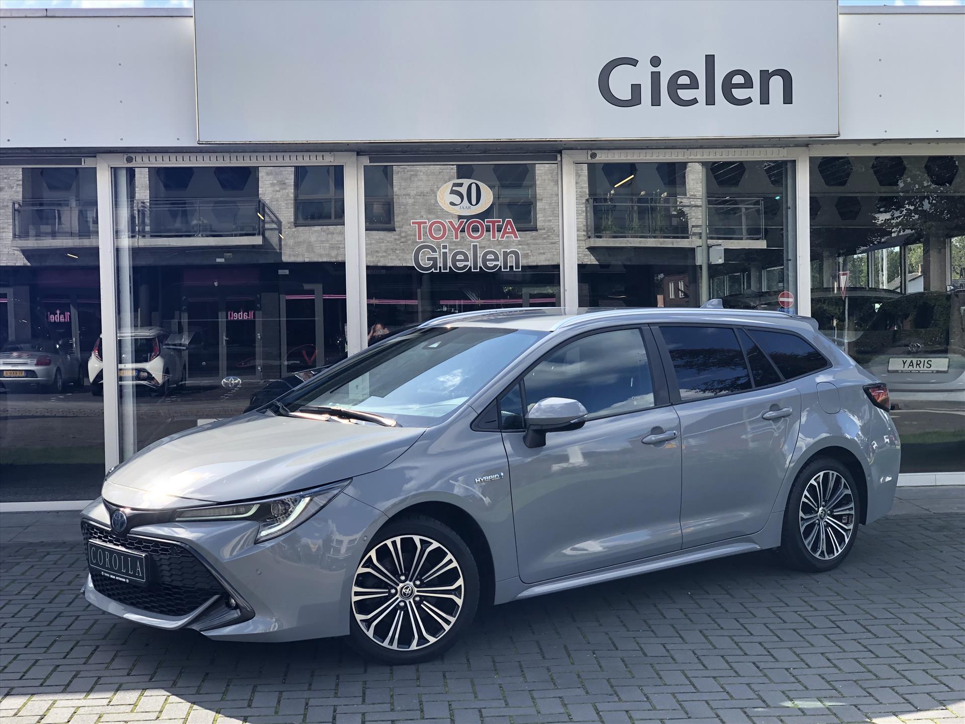 Toyota Corolla Touring Sports 2.0 Hybrid Style | Dodehoekherkenning, Parkeersensoren, CarPlay/Android Auto, Stoel + Stuurverwarming, Keyless 40309889-0.jpg | Autobedrijf Gielen