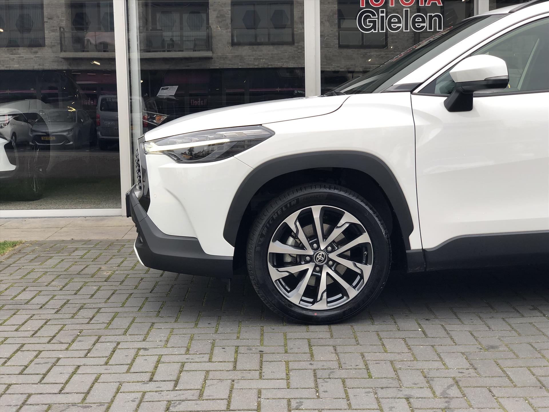 Toyota Corolla Cross 2.0 High Power Hybrid AWD Style | Dodehoekherkenning, Parkeersensoren, Stoel + Stuurverwarming, Keyless, 4X4 40363040-4.jpg | Autobedrijf Gielen