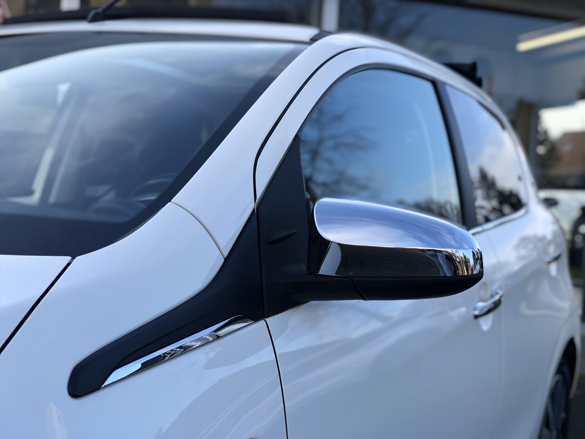 Peugeot 108 1.0 e-VTi Allure TOP! Cabrio | Open dak, Lichtmetalen velgen, Privacy Glass, Airco, Stuurbediening, In hoogte verstelbare stoel 41892251-3.jpg | Autobedrijf Gielen