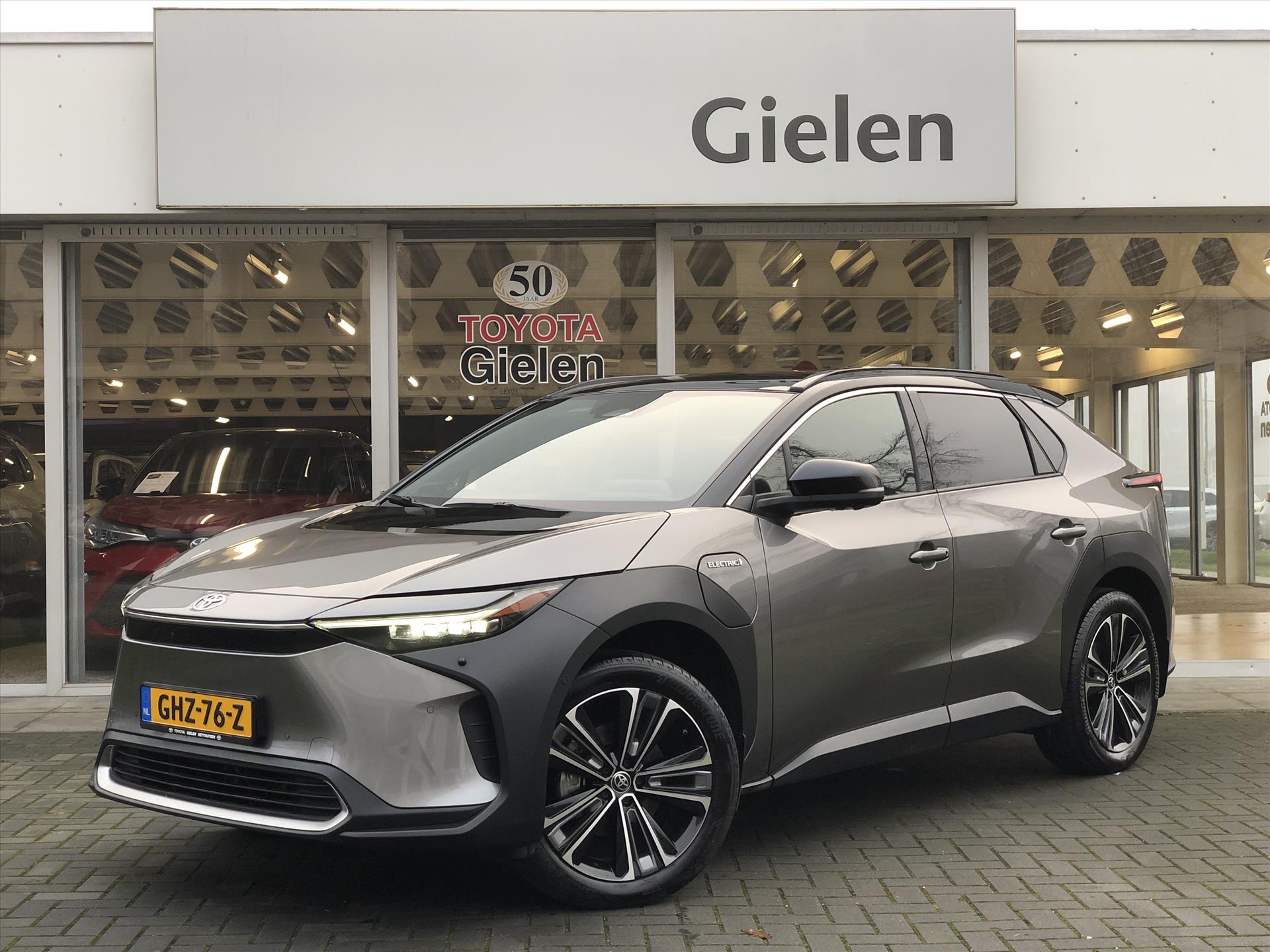 Toyota Bz4x 71,4 kWh 204pk Premium | Panoramadak, JBL, Geheugenfunctie, Stoelventilatie, Leer, Stuurverwarming, 20inch 41983138-0.jpg | Autobedrijf Gielen