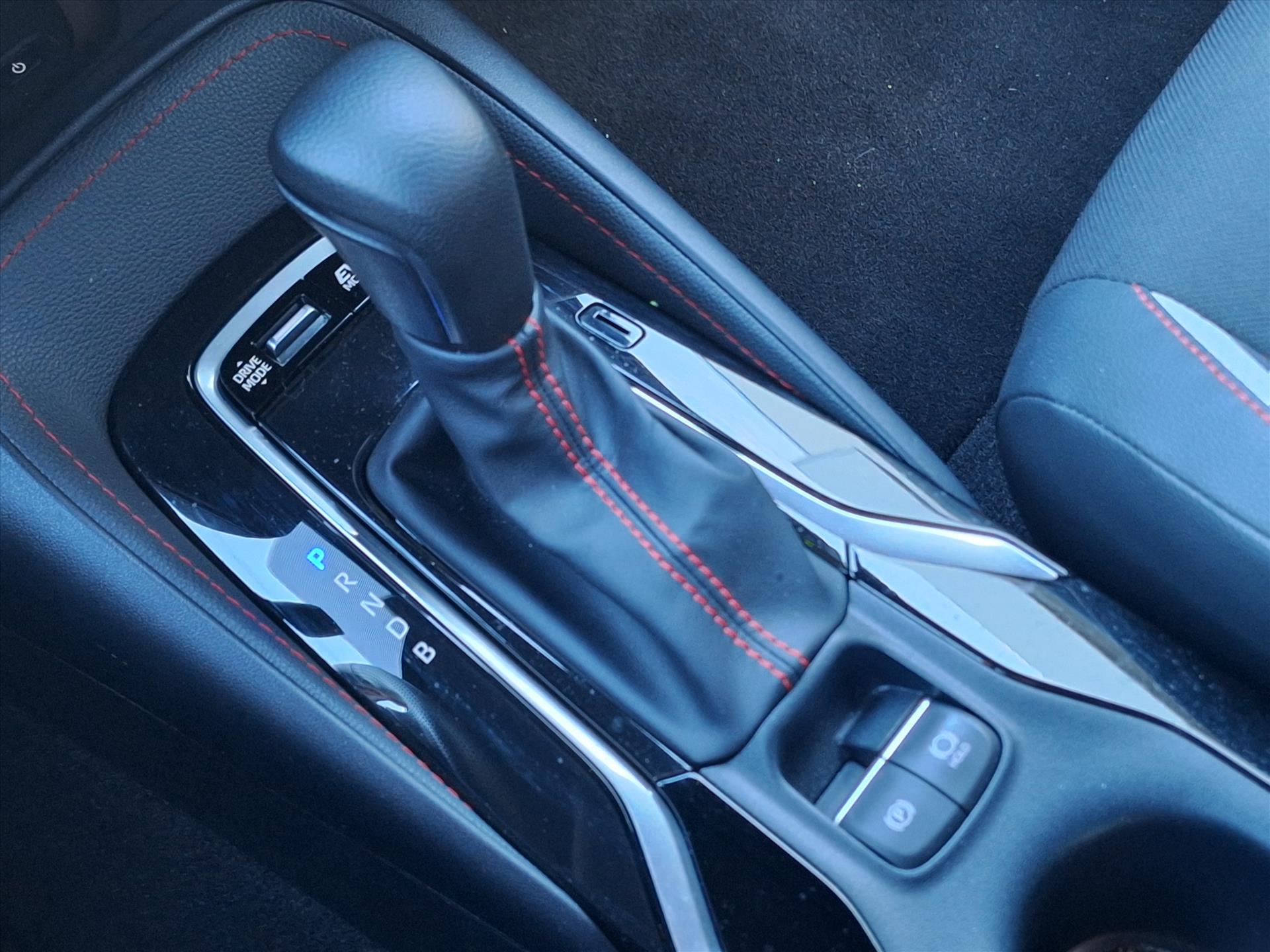 42112800-25.jpg