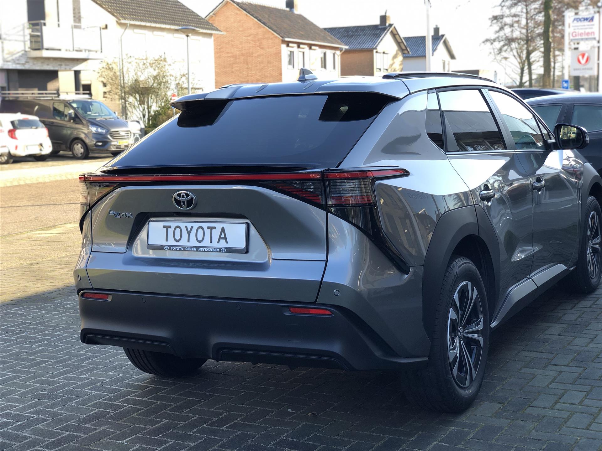 Toyota Bz4x 71,4 kWh 204pk Dynamic | Groot scherm, 360 Camera, Parkeersensoren, Elektrische achterklep, LED, Stoel + Stuurverwarming 42461226-4.jpg | Autobedrijf Gielen