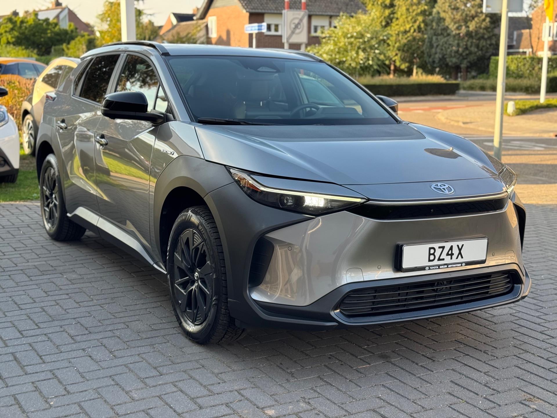 Toyota Bz4x 71,4 kWh 204pk Dynamic | Groot scherm, 360 Camera, Parkeersensoren, Elektrische achterklep, LED, Stoel + Stuurverwarming 42461226-6.jpg | Autobedrijf Gielen