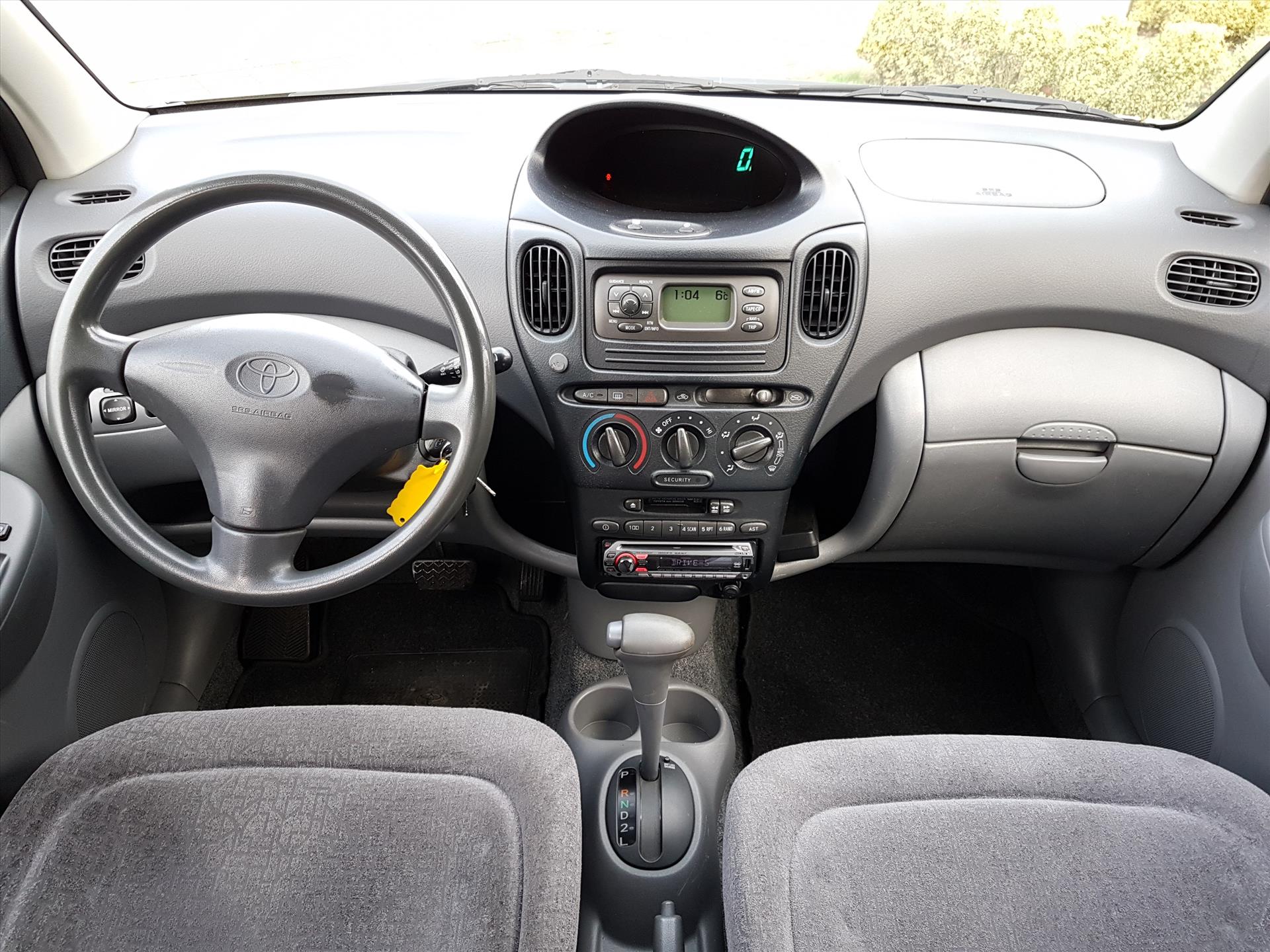 Toyota Yaris Verso 1.3 VVT-i Automaat Sol | Airconditioning, Trekhaak, Radio/CD-Speler, Elektrische ramen, Meeneemprijs incl. nieuwe APK! 42780525-1.jpg | Autobedrijf Gielen