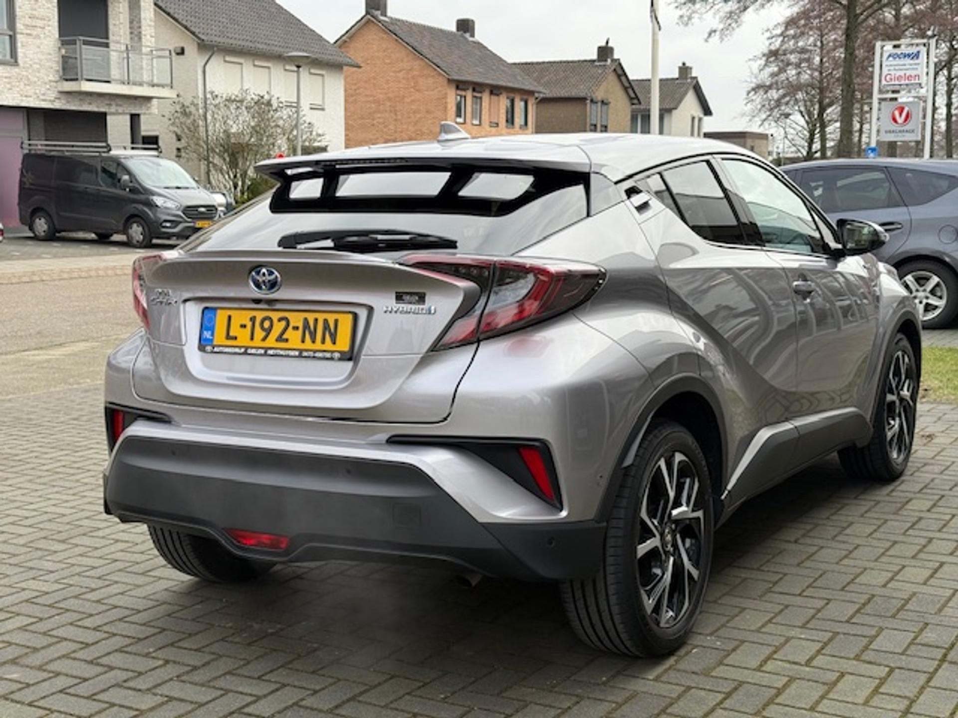 Toyota C-HR 1.8 Hybrid Style | Dodehoekherkenning, Parkeersensoren, Navigatie, Stoel + Stuurverwarming, Keyless, 18 inch 42855260-12.jpg | Autobedrijf Gielen