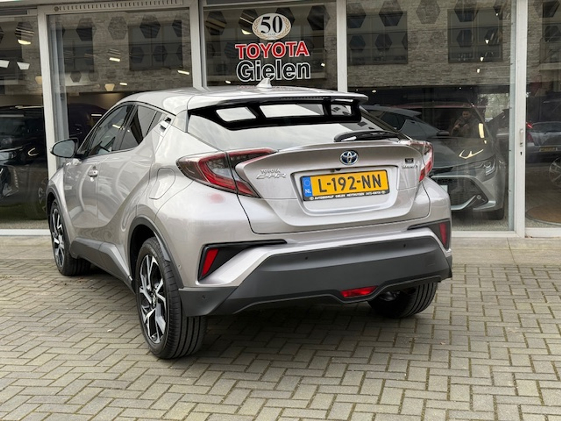 Toyota C-HR 1.8 Hybrid Style | Dodehoekherkenning, Parkeersensoren, Navigatie, Stoel + Stuurverwarming, Keyless, 18 inch 42855260-14.jpg | Autobedrijf Gielen