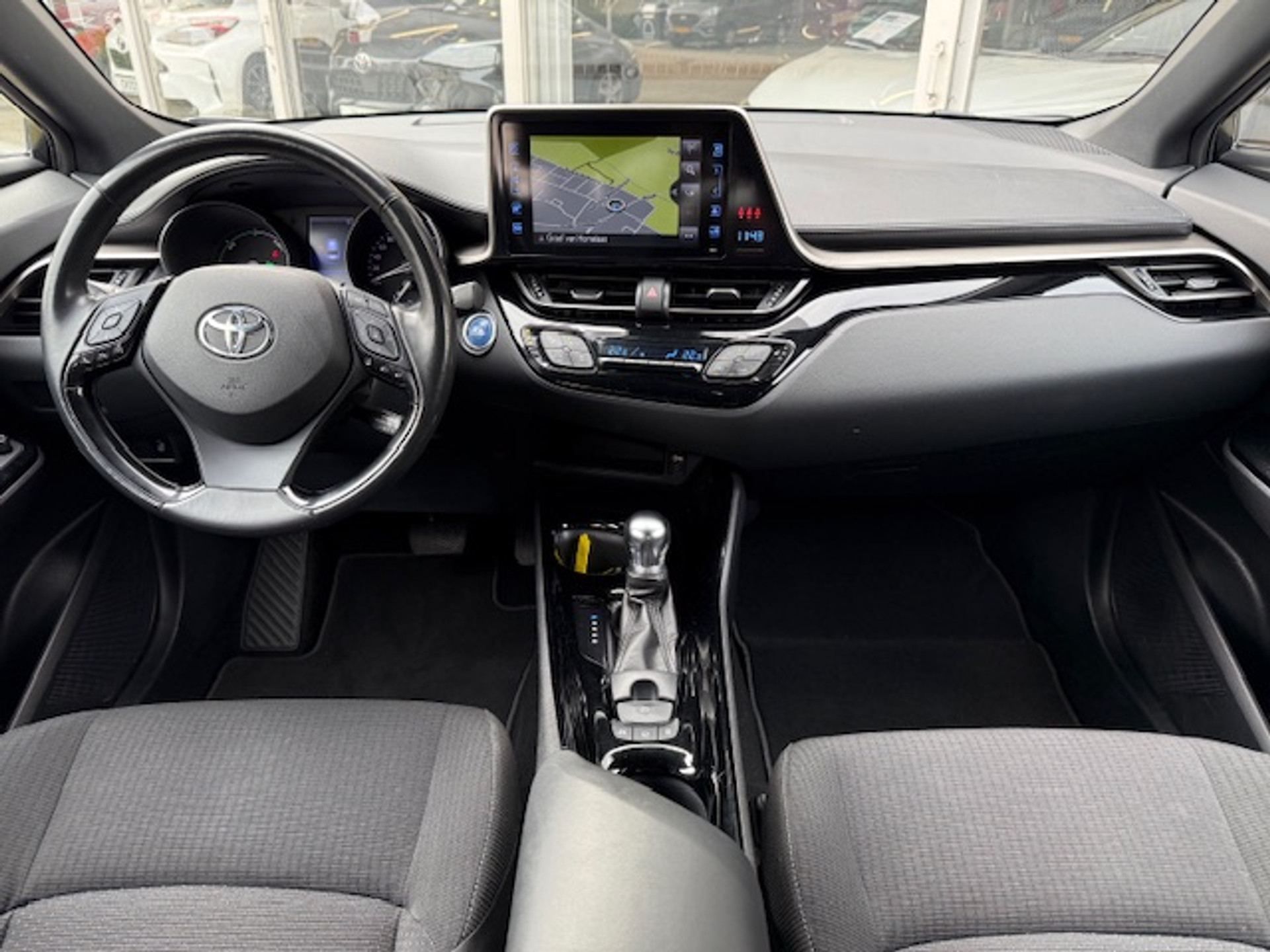 Toyota C-HR 1.8 Hybrid Style | Dodehoekherkenning, Parkeersensoren, Navigatie, Stoel + Stuurverwarming, Keyless, 18 inch 42855260-16.jpg | Autobedrijf Gielen