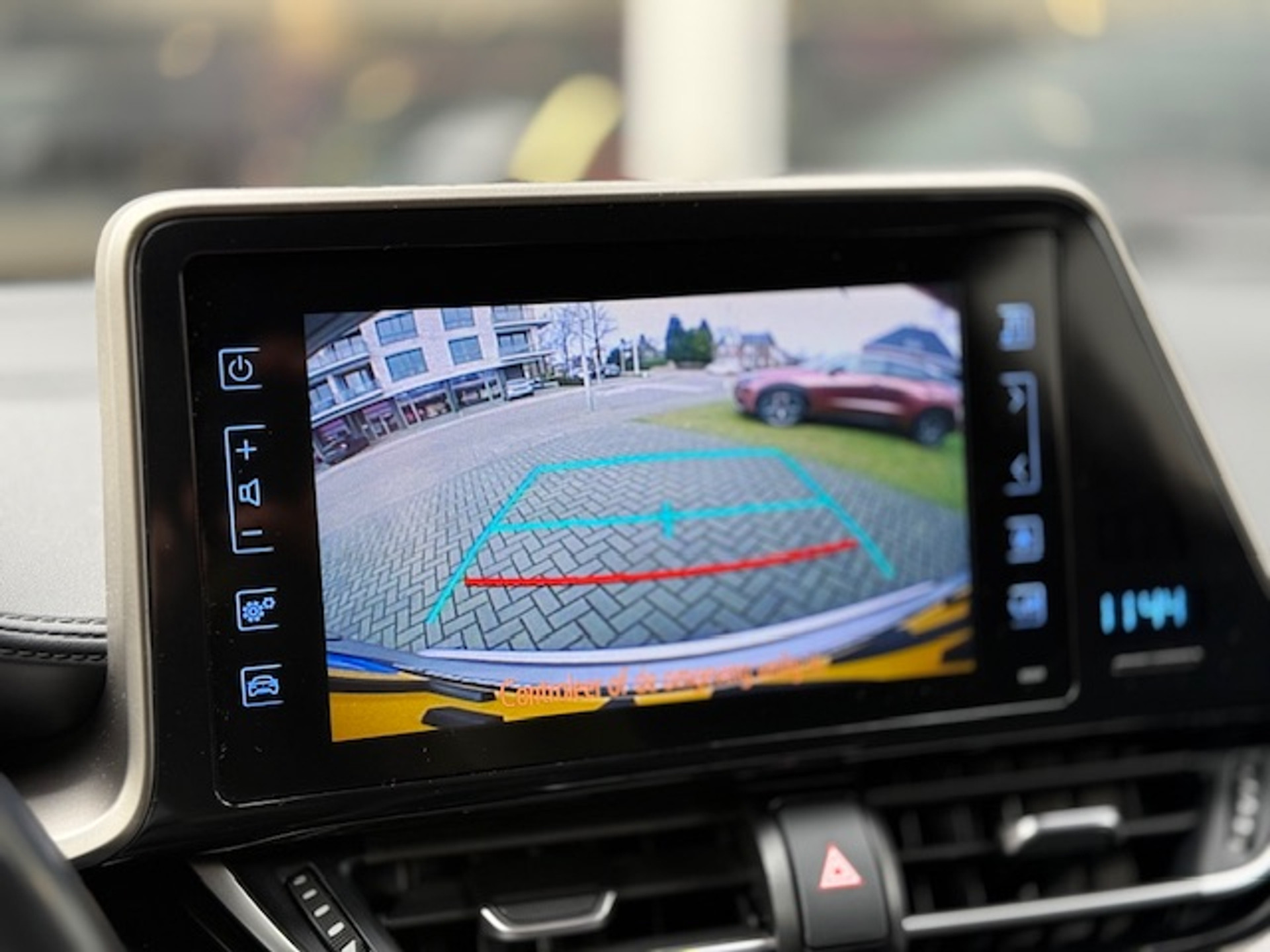 Toyota C-HR 1.8 Hybrid Style | Dodehoekherkenning, Parkeersensoren, Navigatie, Stoel + Stuurverwarming, Keyless, 18 inch 42855260-27.jpg | Autobedrijf Gielen