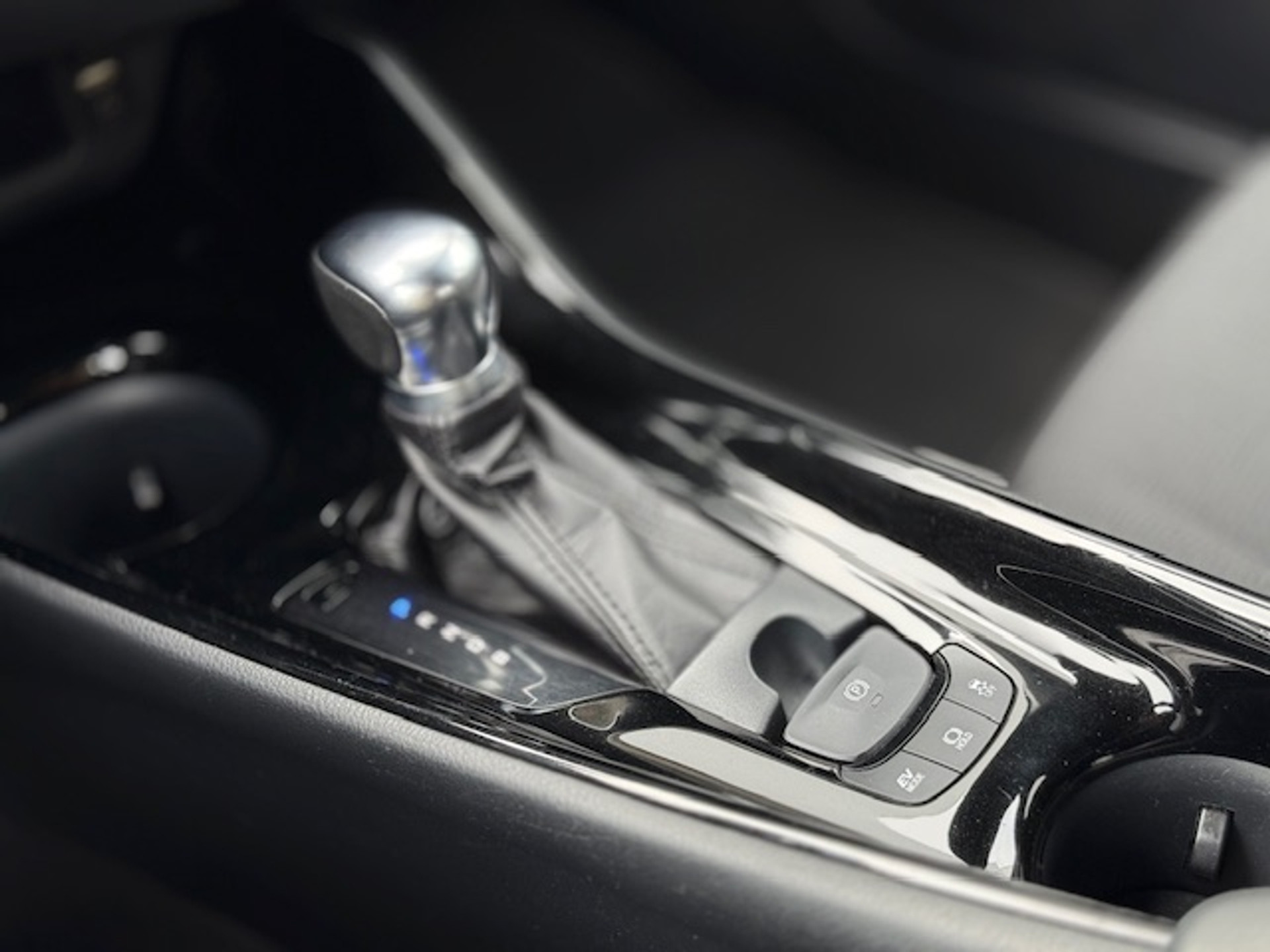 Toyota C-HR 1.8 Hybrid Style | Dodehoekherkenning, Parkeersensoren, Navigatie, Stoel + Stuurverwarming, Keyless, 18 inch 42855260-37.jpg | Autobedrijf Gielen