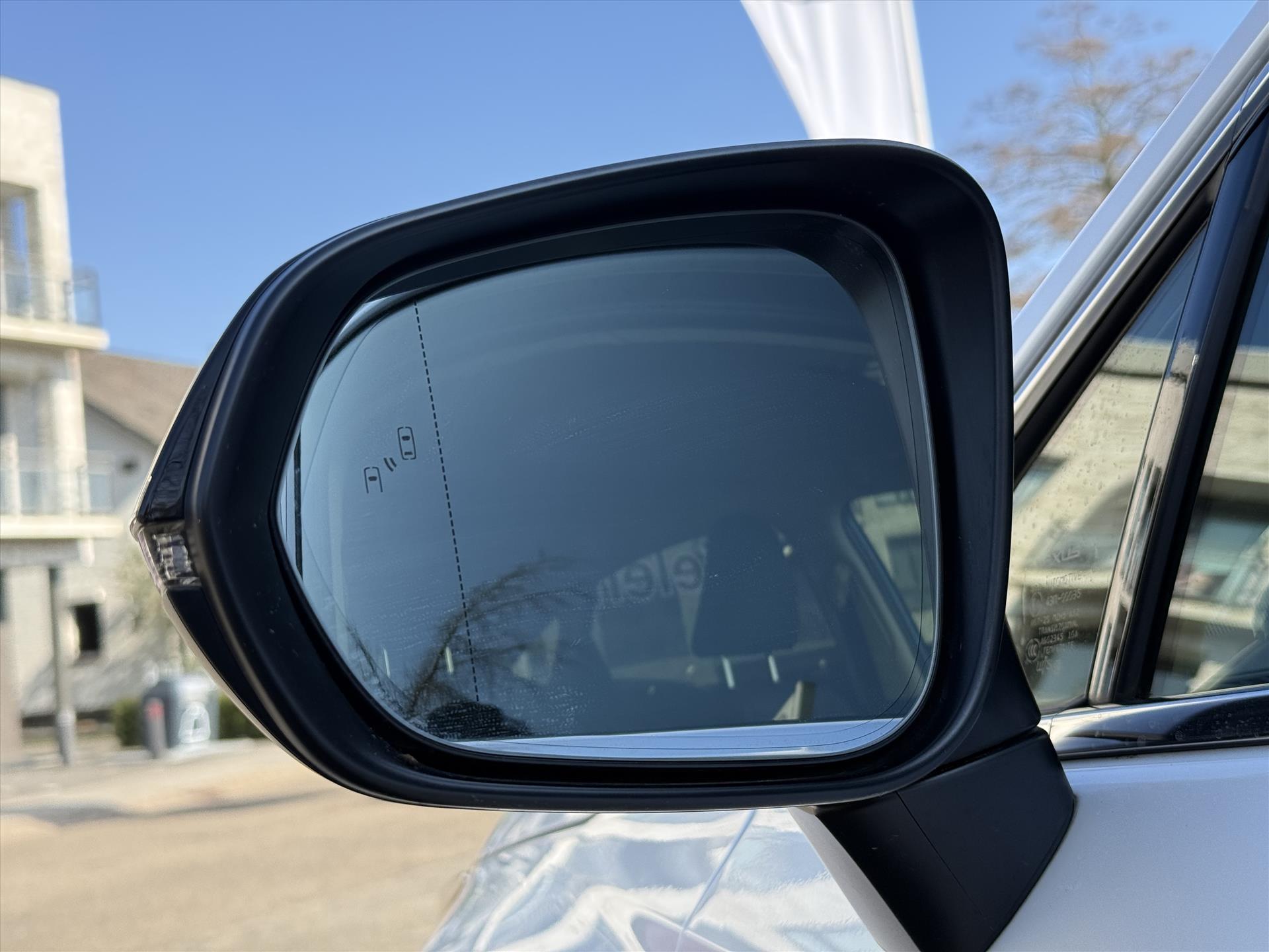 Lexus NX 300h Luxury Line | Trekhaak, Leer, Stoel + Stuurverwarming, Dodehoekherkenning, Elektrische achterklep, 18 inch 43046220-2.jpg | Autobedrijf Gielen