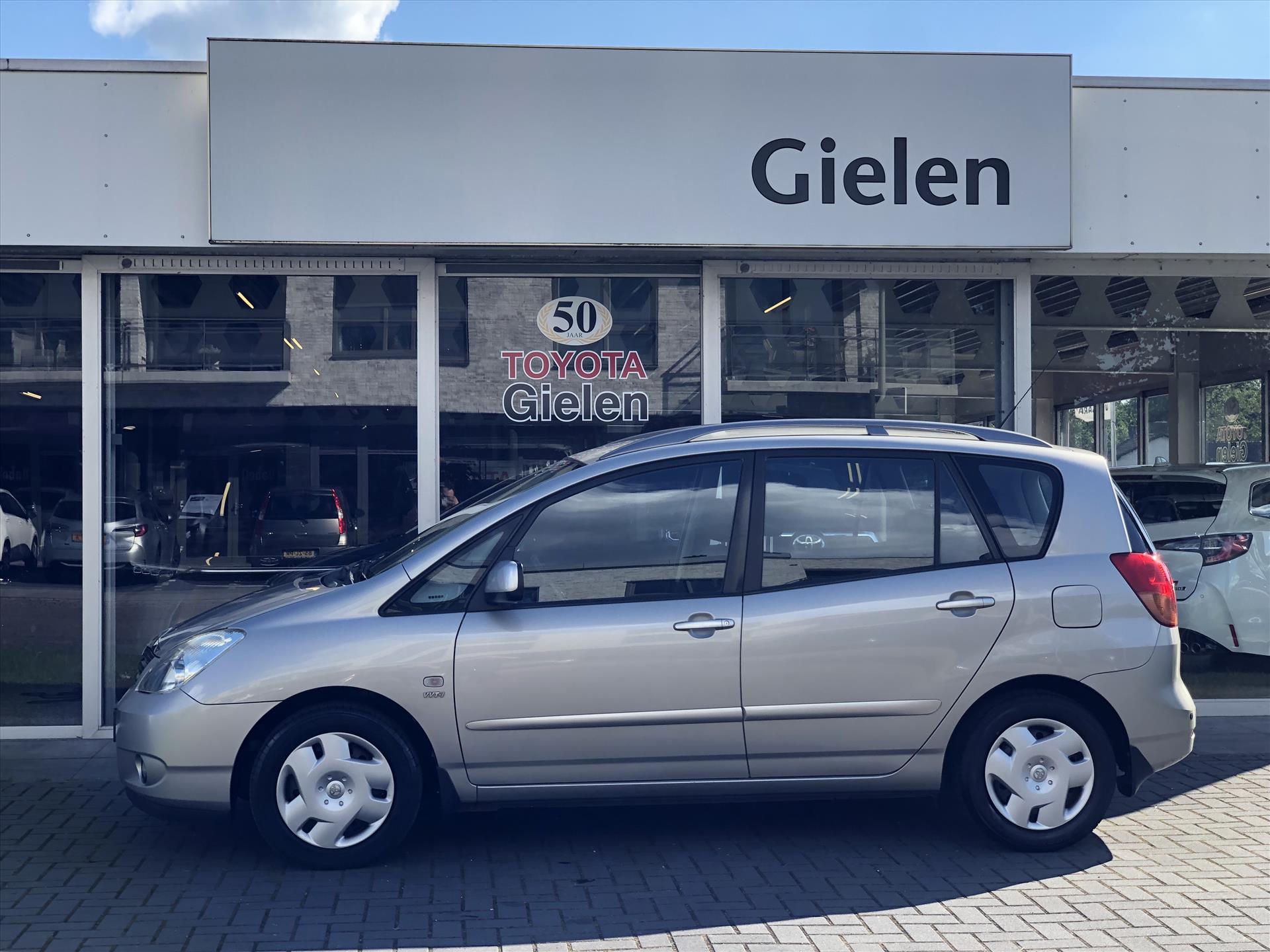 Toyota Corolla Verso 1.6 VVT-I Linea Sol | Climate control, Stuurbediening, Radio/CD-Speler, Elektrische ramen 43239267-1.jpg | Autobedrijf Gielen