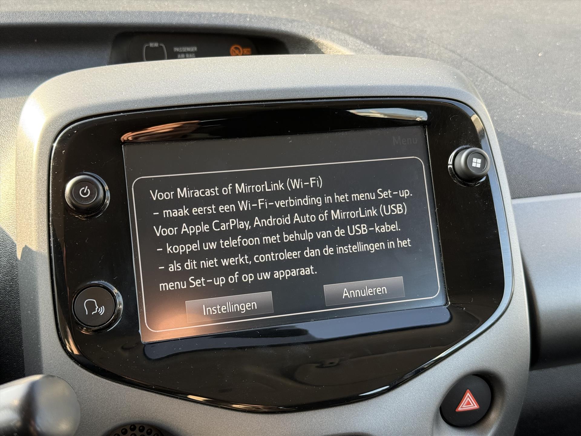 Toyota Aygo 1.0 X-Joy | Apple CarPlay/Android Auto, Lichtmetalen velgen, Parkeercamera, Stuurbediening, In hoogte verstelbare stoel 43684258-17.jpg | Autobedrijf Gielen