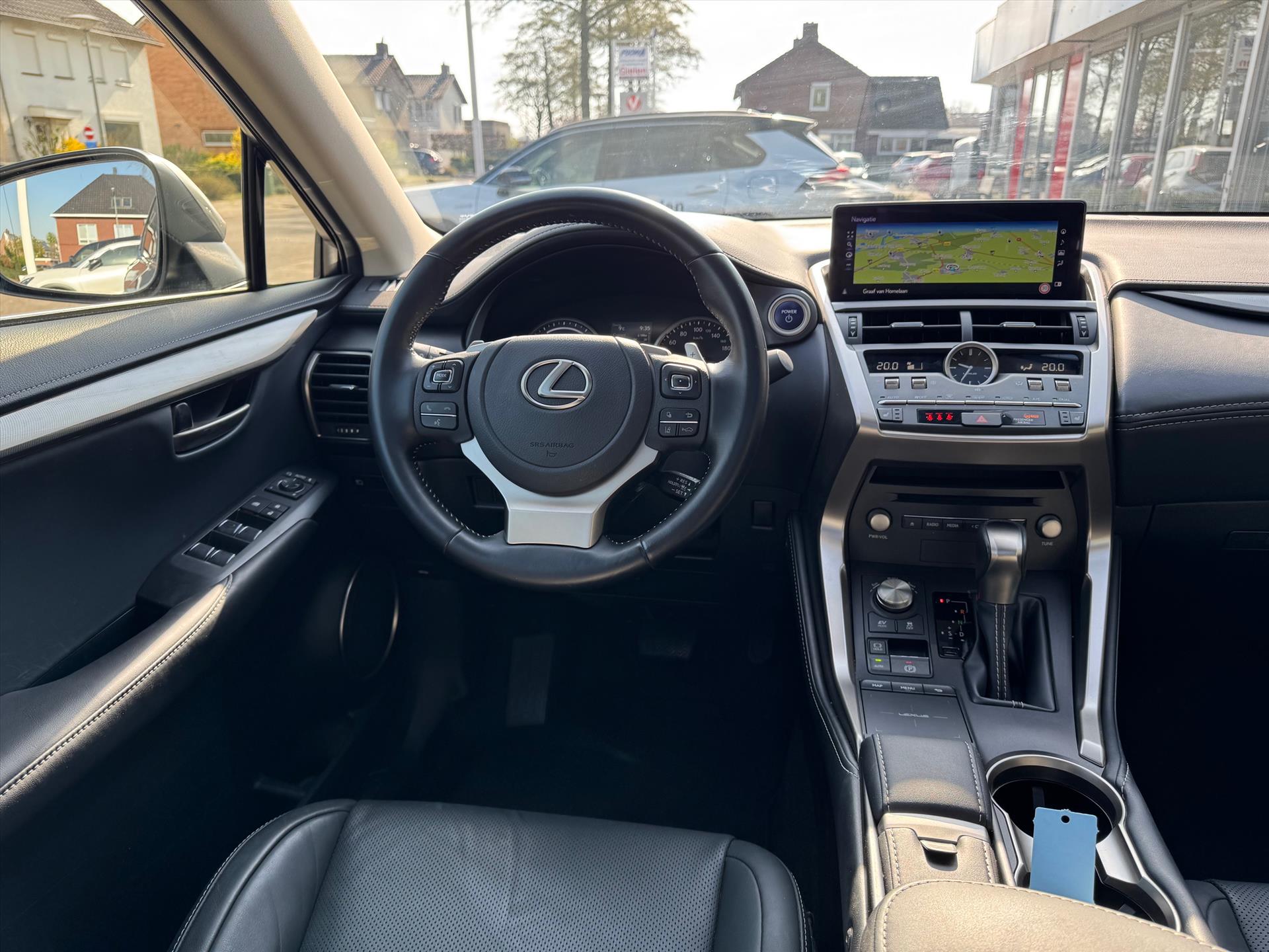 Lexus NX 300h AWD Luxury Line | Panoramadak, Premium Navigatie, Parkeersensoren, Leer, Stoelverwarming, Apple CarPlay/Android Auto 43744635-11.jpg | Autobedrijf Gielen