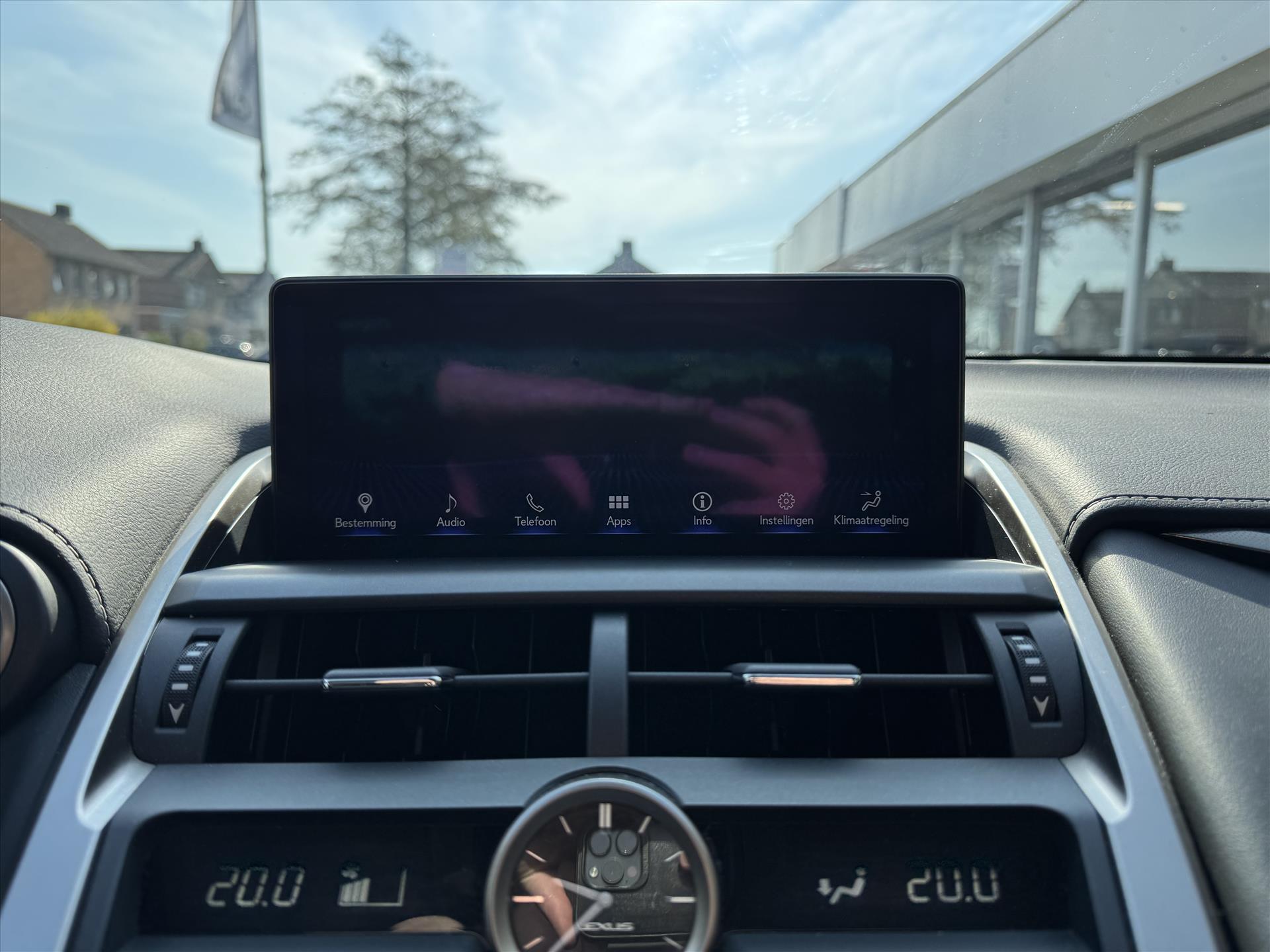 Lexus NX 300h AWD Luxury Line | Panoramadak, Premium Navigatie, Parkeersensoren, Leer, Stoelverwarming, Apple CarPlay/Android Auto 43744635-26.jpg | Autobedrijf Gielen