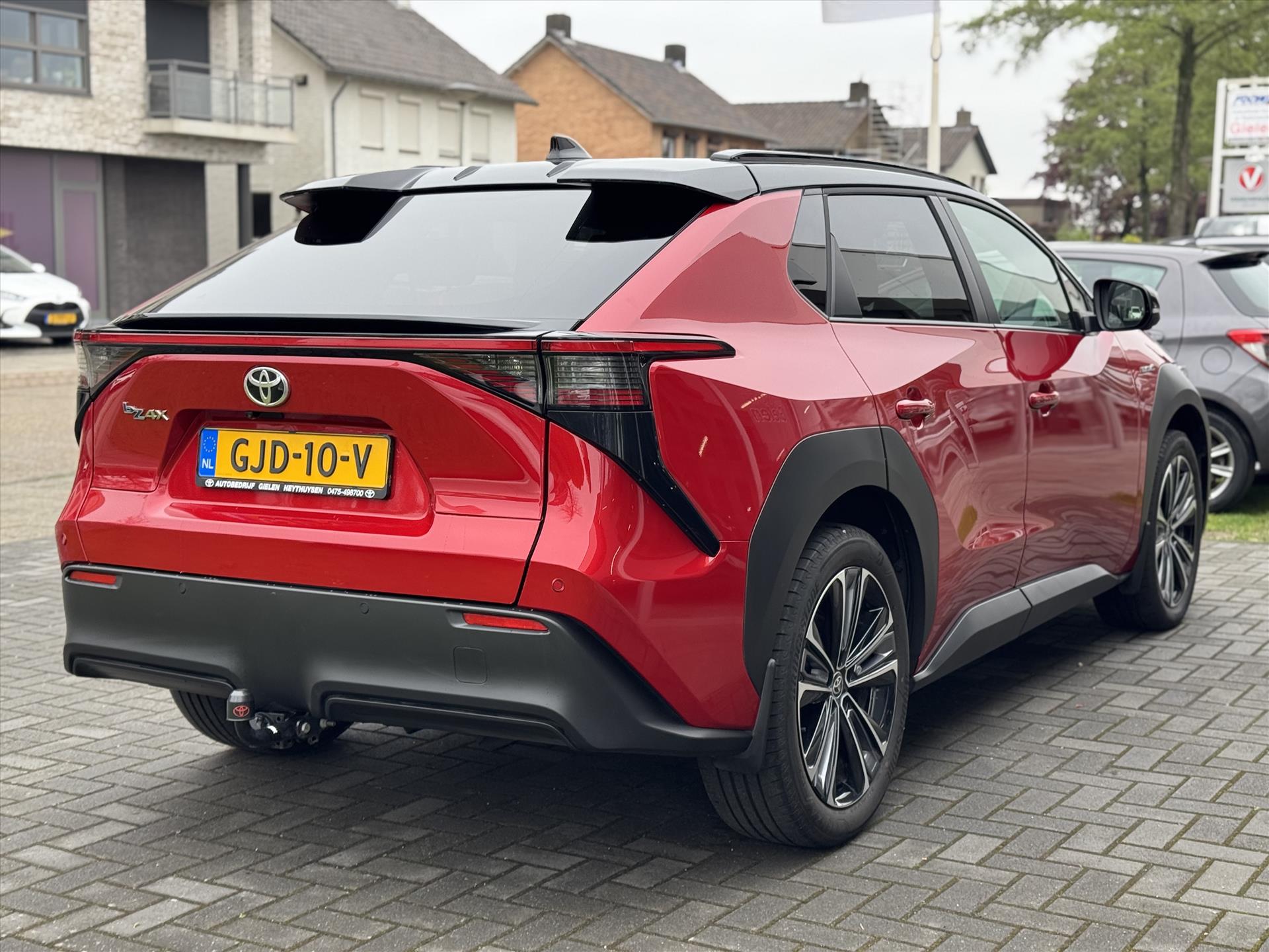 Toyota Bz4x 71,4 kWh 204pk Premium | Trekhaak, Panoramadak, 20 inch, 360 Camera, Parkeersensoren, Dodehoekherkenning, Stoel + Stuurverwarmin 44000687-2.jpg | Autobedrijf Gielen