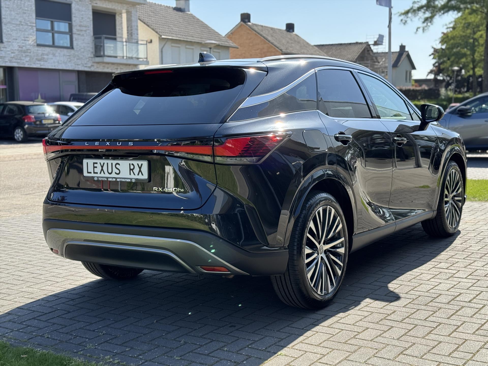 Lexus RX 450h+ Plug-in Hybrid AWD Executive Line | Panoramadak, Head up display, 360 Camera, 21 inch, Stoelventilatie, Geheugenfunctie 44187022-3.jpg | Autobedrijf Gielen