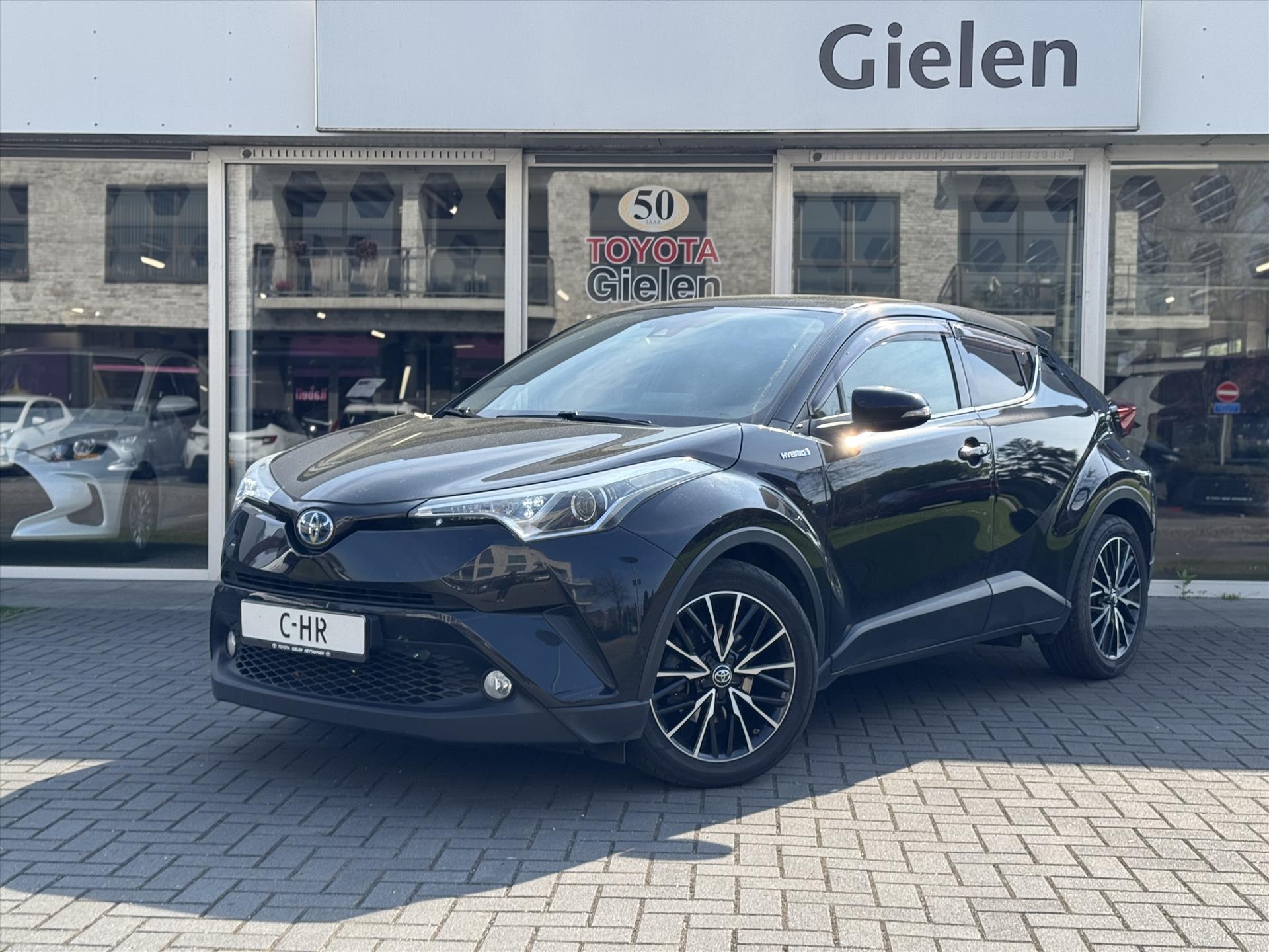 Toyota C-HR 1.8 Hybrid Executive JBL | Trekhaak, Leer, Stoelverwarming, Parkeersensoren, 18 inch, Keyless, Parkeercamera, Adaptive Cruise co 44216463-0.jpg | Autobedrijf Gielen