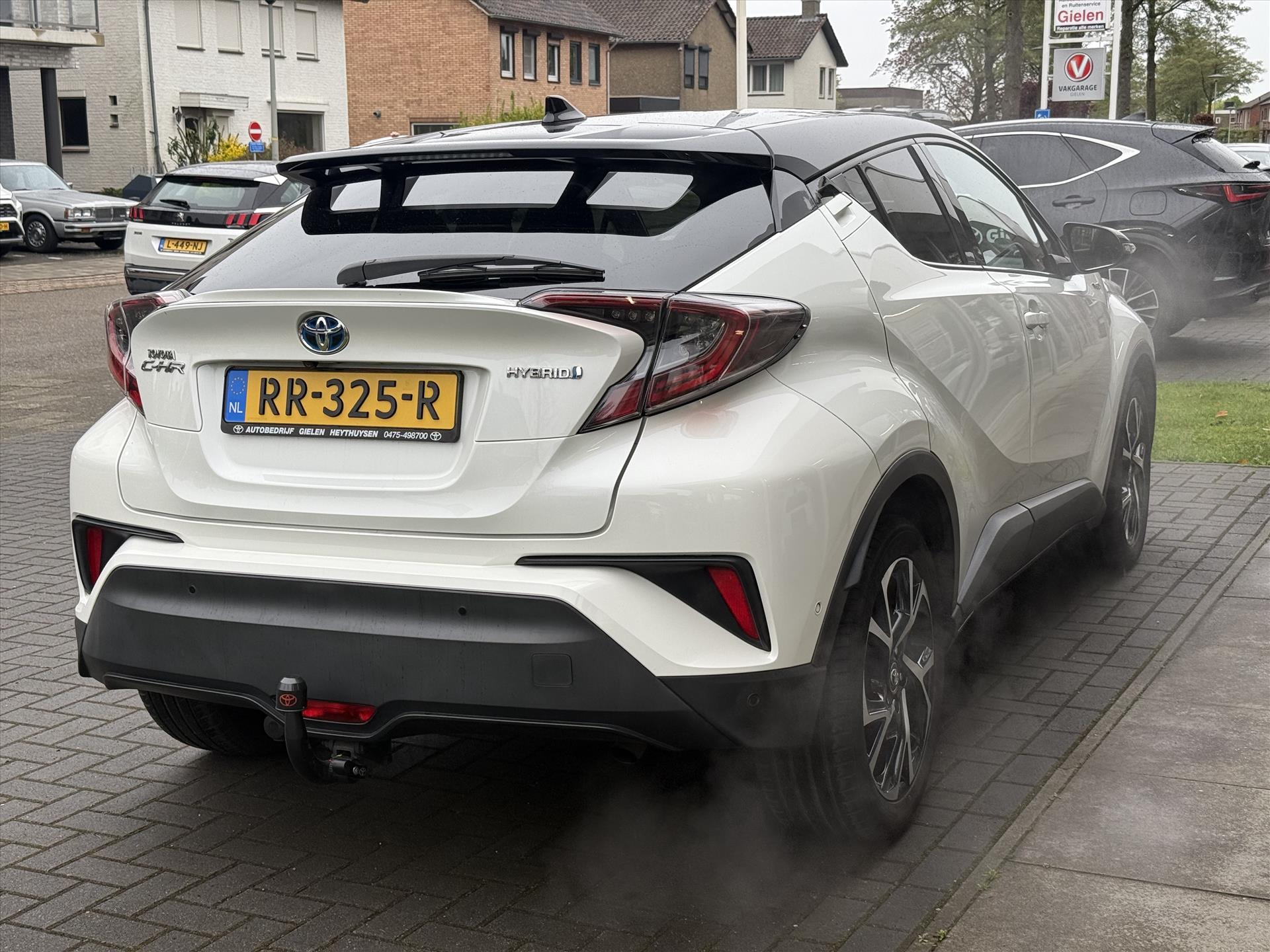 Toyota C-HR 1.8 Hybrid Bi-Tone Plus | Trekhaak, Dodehoekherkenning, Stoel + Stuurverwarming, Parkeersensoren, Navigatie, Keyless, 18inch 44230117-4.jpg | Autobedrijf Gielen