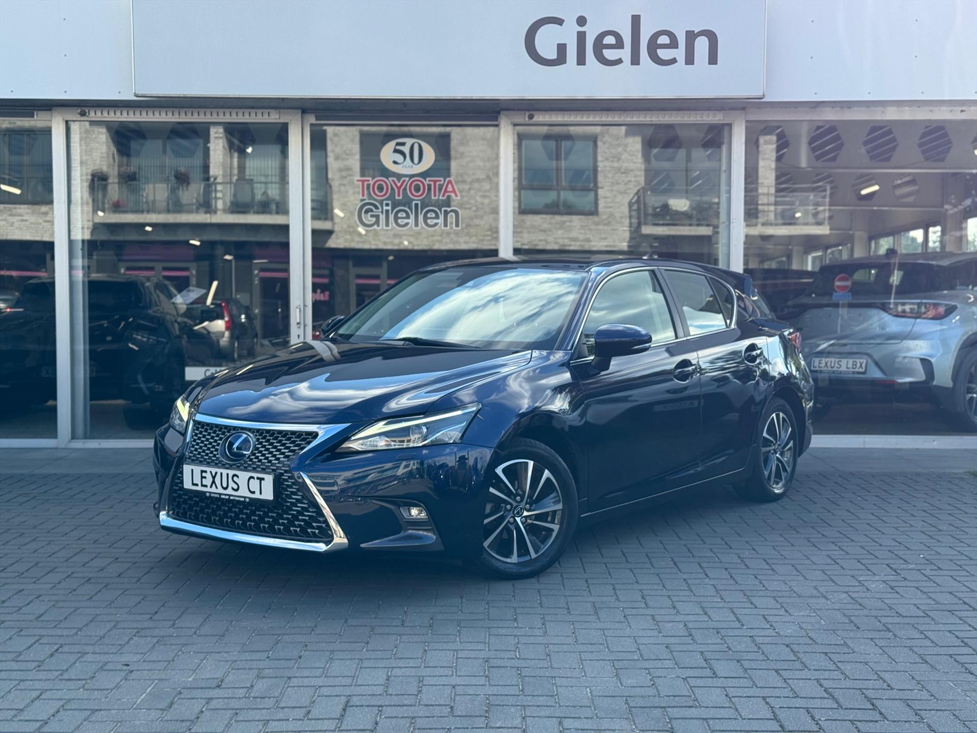 Lexus CT 200h Ultimate Edition | Eerste eigenaar, Schuifdak, Groot scherm, Parkeersensoren, Keyless, Adaptive cruise control, Navigatie, 44293313-0.jpg | Autobedrijf Gielen