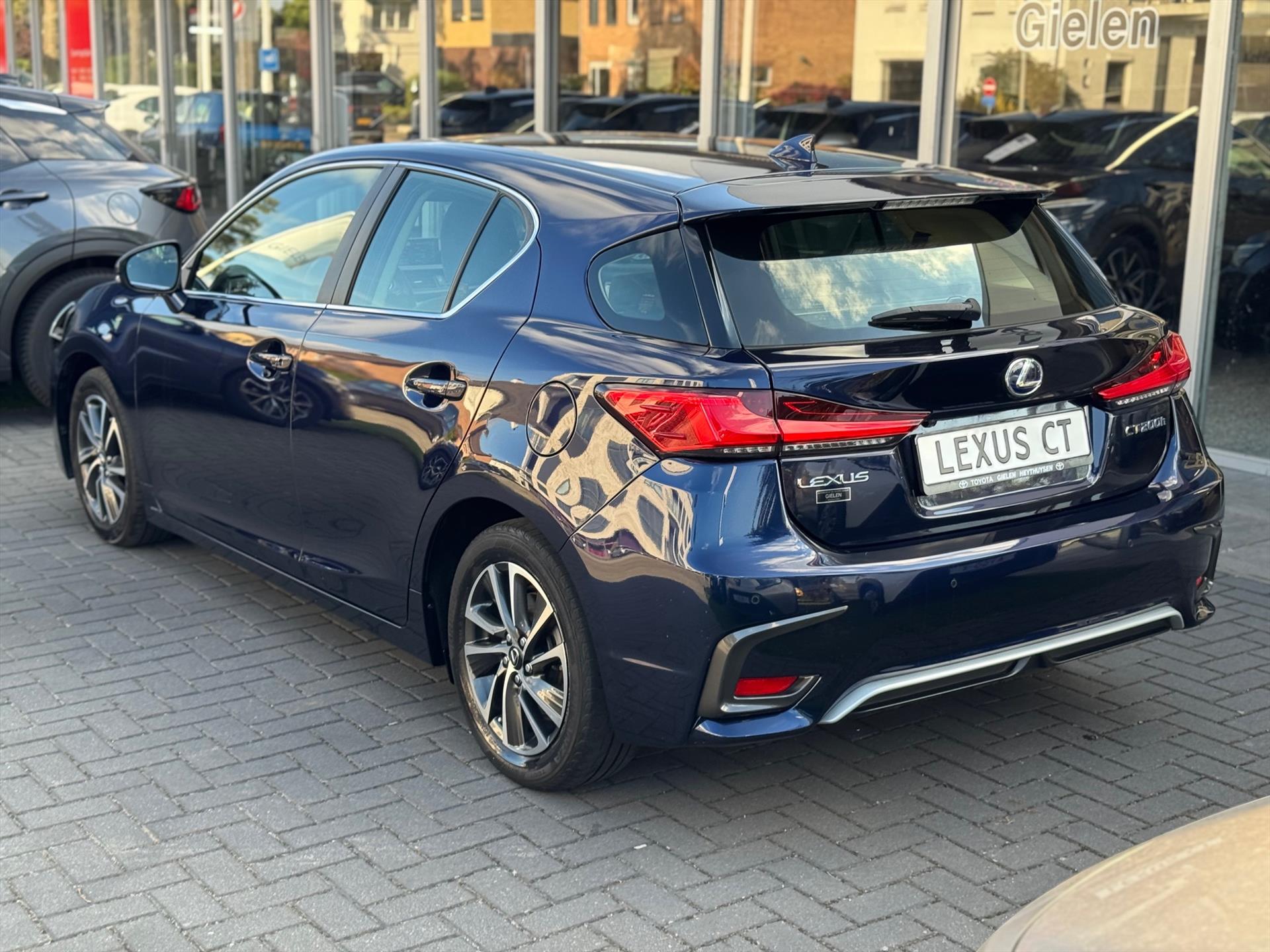 Lexus CT 200h Ultimate Edition | Eerste eigenaar, Schuifdak, Groot scherm, Parkeersensoren, Keyless, Adaptive cruise control, Navigatie, 44293313-2.jpg | Autobedrijf Gielen