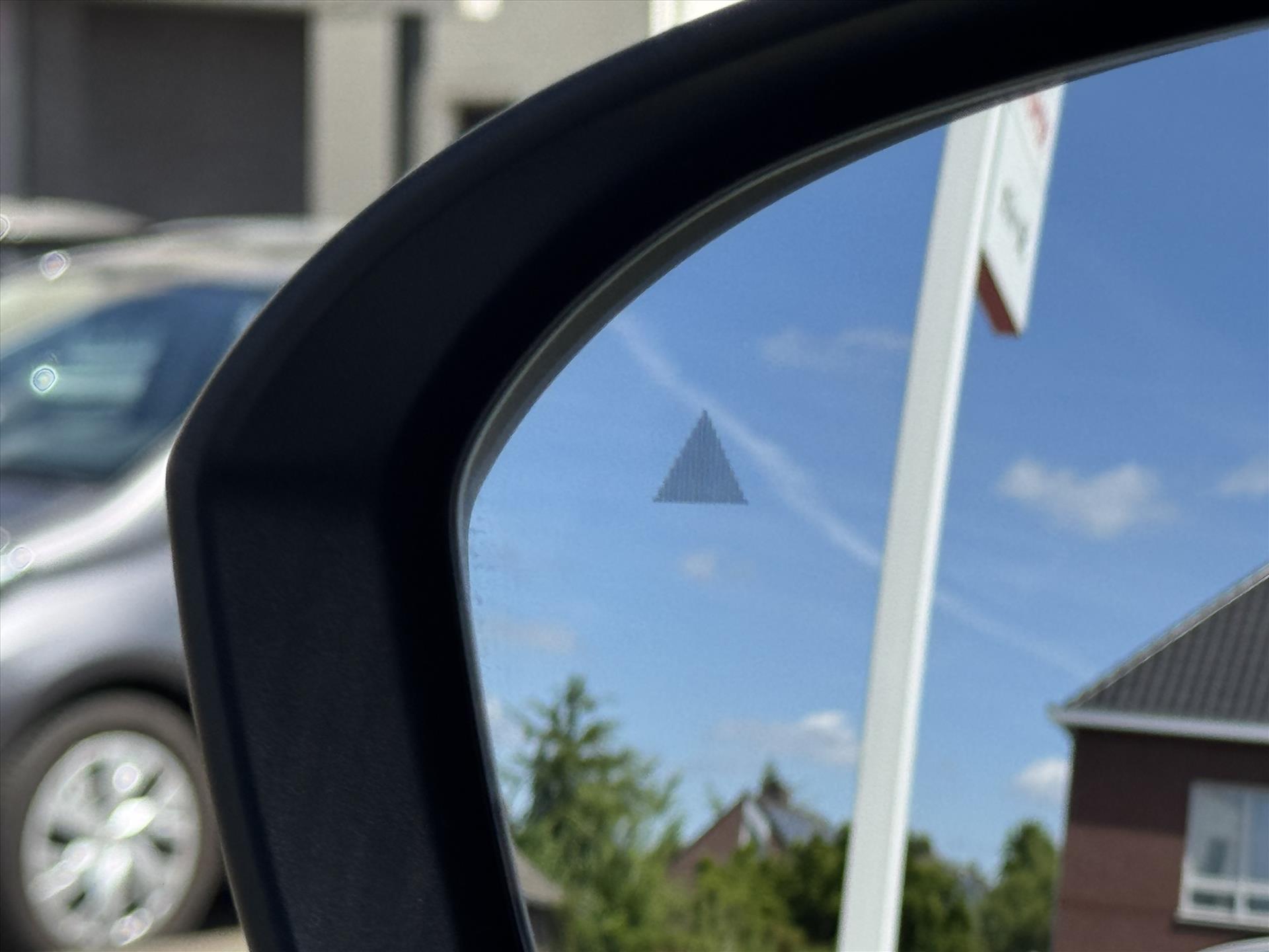 Nissan QASHQAI 1.3 MHEV Xtronic N-Connecta Automaat | 360 Camera, Dodehoekherkenning, Parkeersensoren, Stoel + Stuurverwarming 44566594-1.jpg | Autobedrijf Gielen