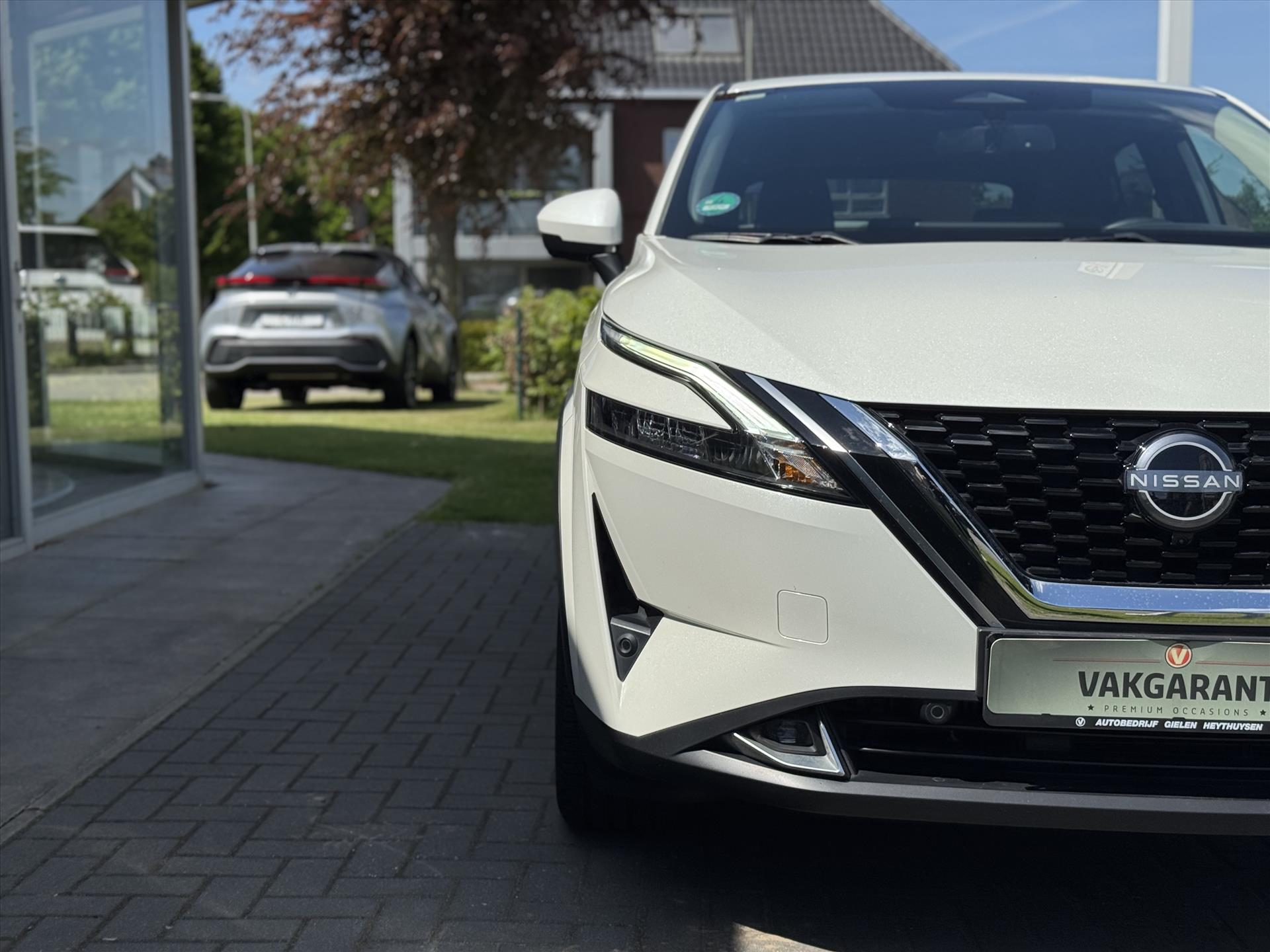 Nissan QASHQAI 1.3 MHEV Xtronic N-Connecta Automaat | 360 Camera, Dodehoekherkenning, Parkeersensoren, Stoel + Stuurverwarming 44566594-4.jpg | Autobedrijf Gielen