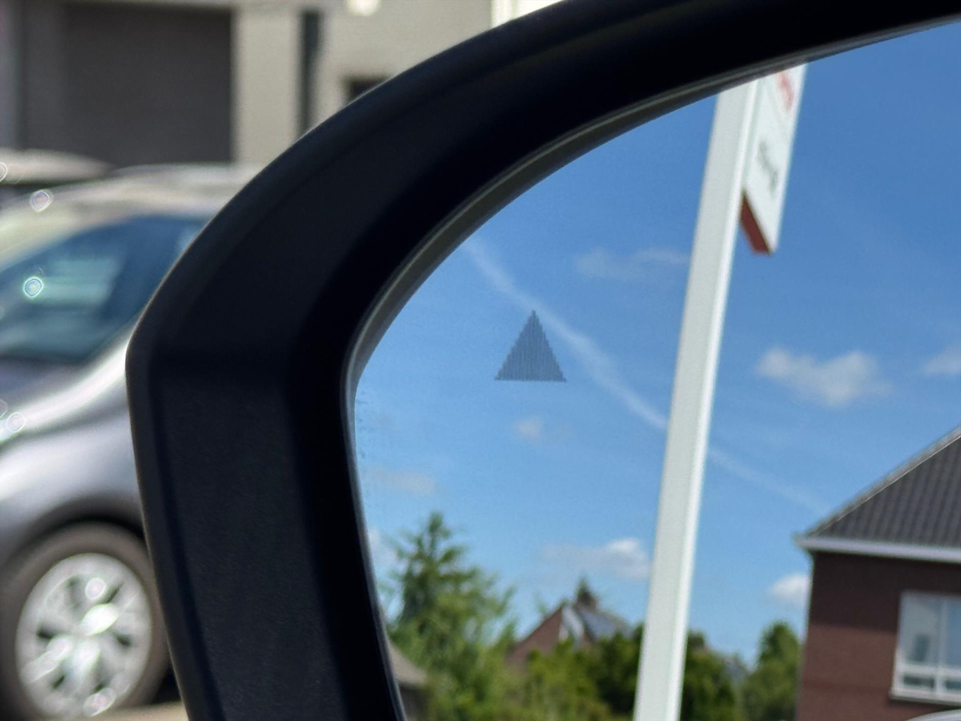 Nissan QASHQAI 1.3 MHEV Xtronic N-Connecta Automaat | 360 Camera, Dodehoekherkenning, Parkeersensoren, Stoel + Stuurverwarming 44567313-1.jpg | Autobedrijf Gielen