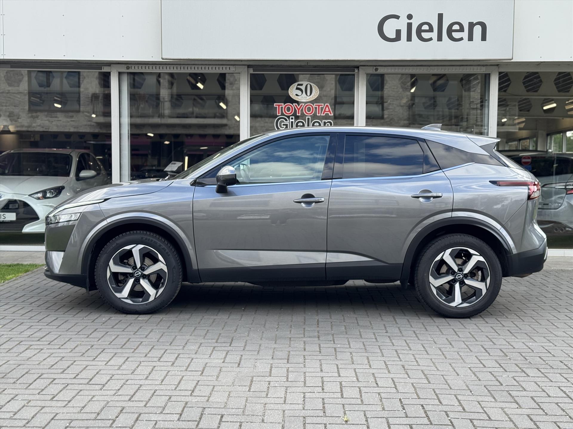Nissan QASHQAI 1.3 MHEV Xtronic N-Connecta Automaat | 360 Camera, Dodehoekherkenning, Parkeersensoren, Stoel + Stuurverwarming 44567313-2.jpg | Autobedrijf Gielen
