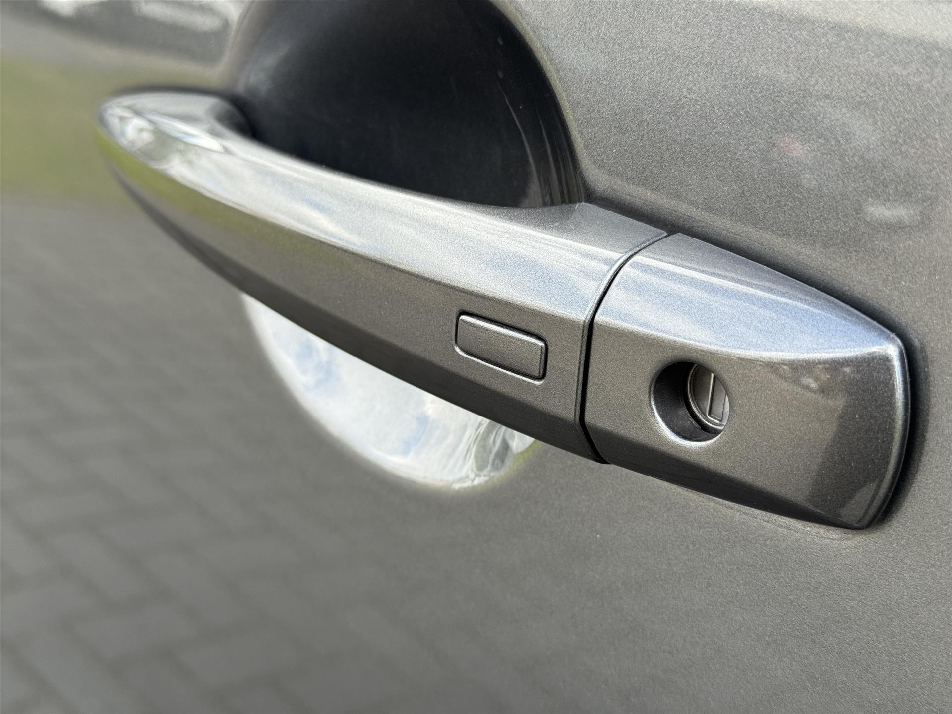 Nissan QASHQAI 1.3 MHEV Xtronic N-Connecta Automaat | 360 Camera, Dodehoekherkenning, Parkeersensoren, Stoel + Stuurverwarming 44567313-4.jpg | Autobedrijf Gielen
