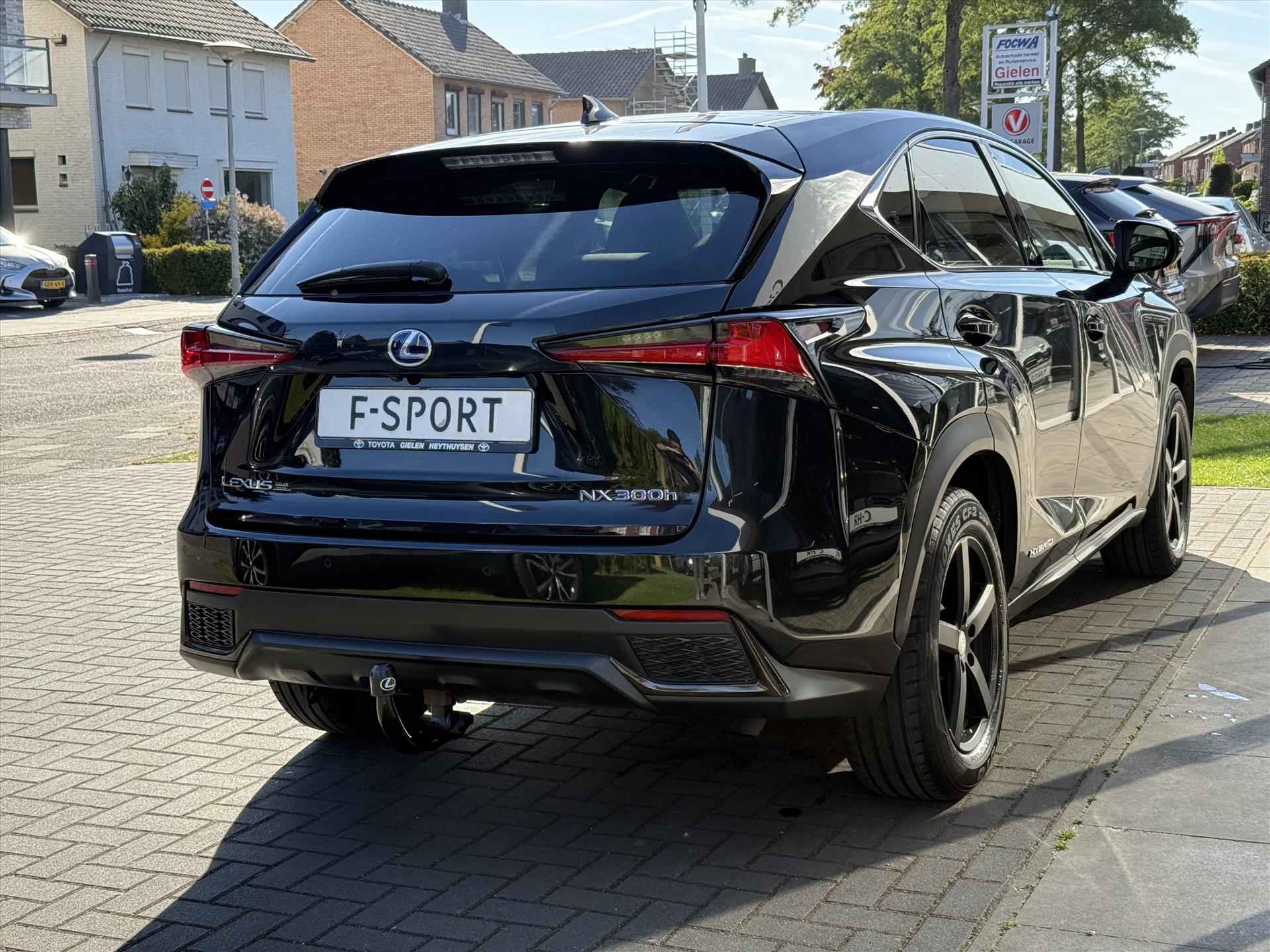 Lexus NX 300h AWD F Sport Line | Trekhaak, Panoramadak, Facelift, Leer, Stoelverwarming, Head up display, Dodehoekherkenning, 1500KG Trek 44859847-3.jpg | Autobedrijf Gielen