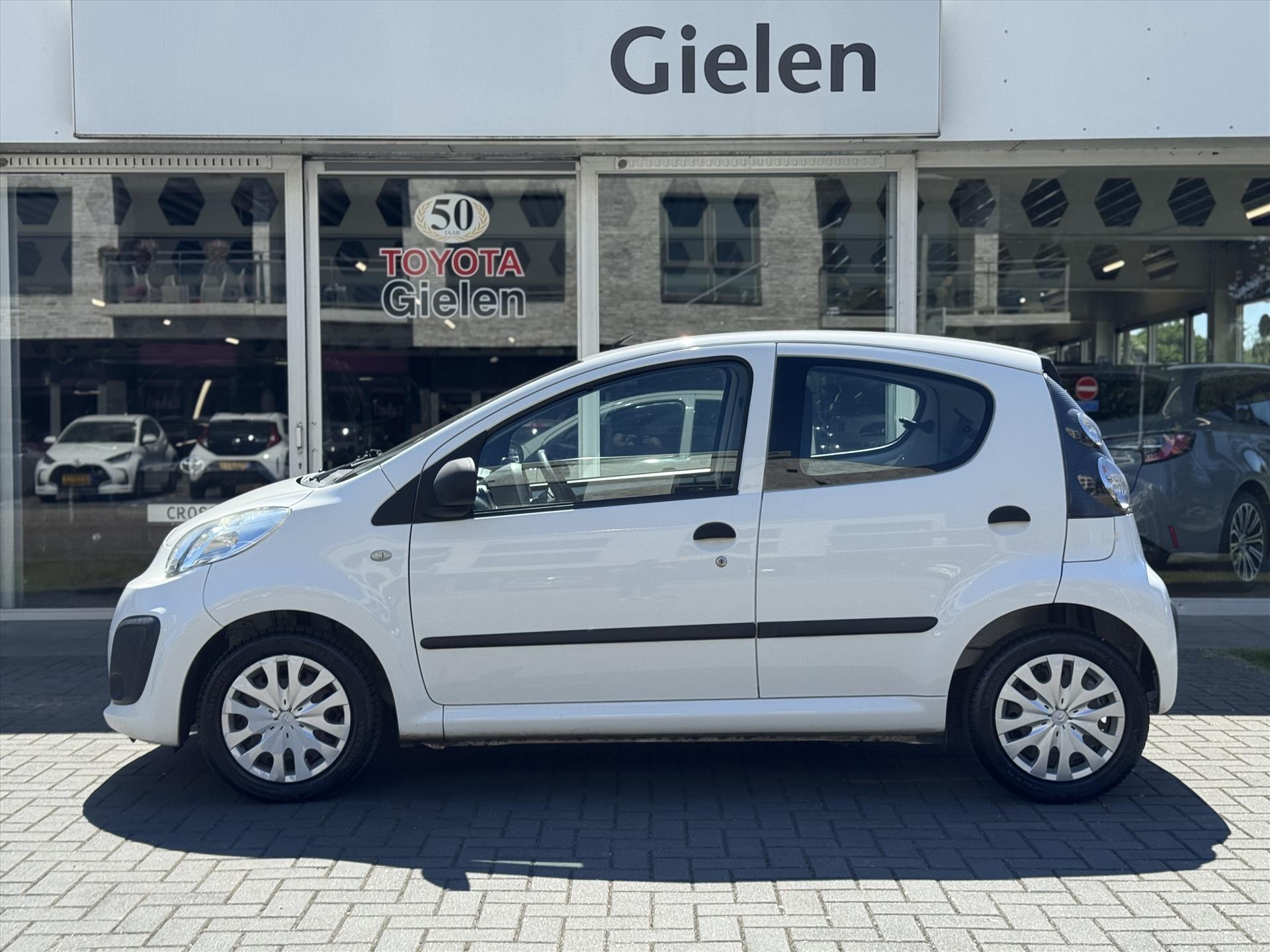 Citroën C1 1.0i 68PK 5D Attraction | Airconditioning, 2e eigenaar, Radio/CD-Speler 44878237-3.jpg | Autobedrijf Gielen