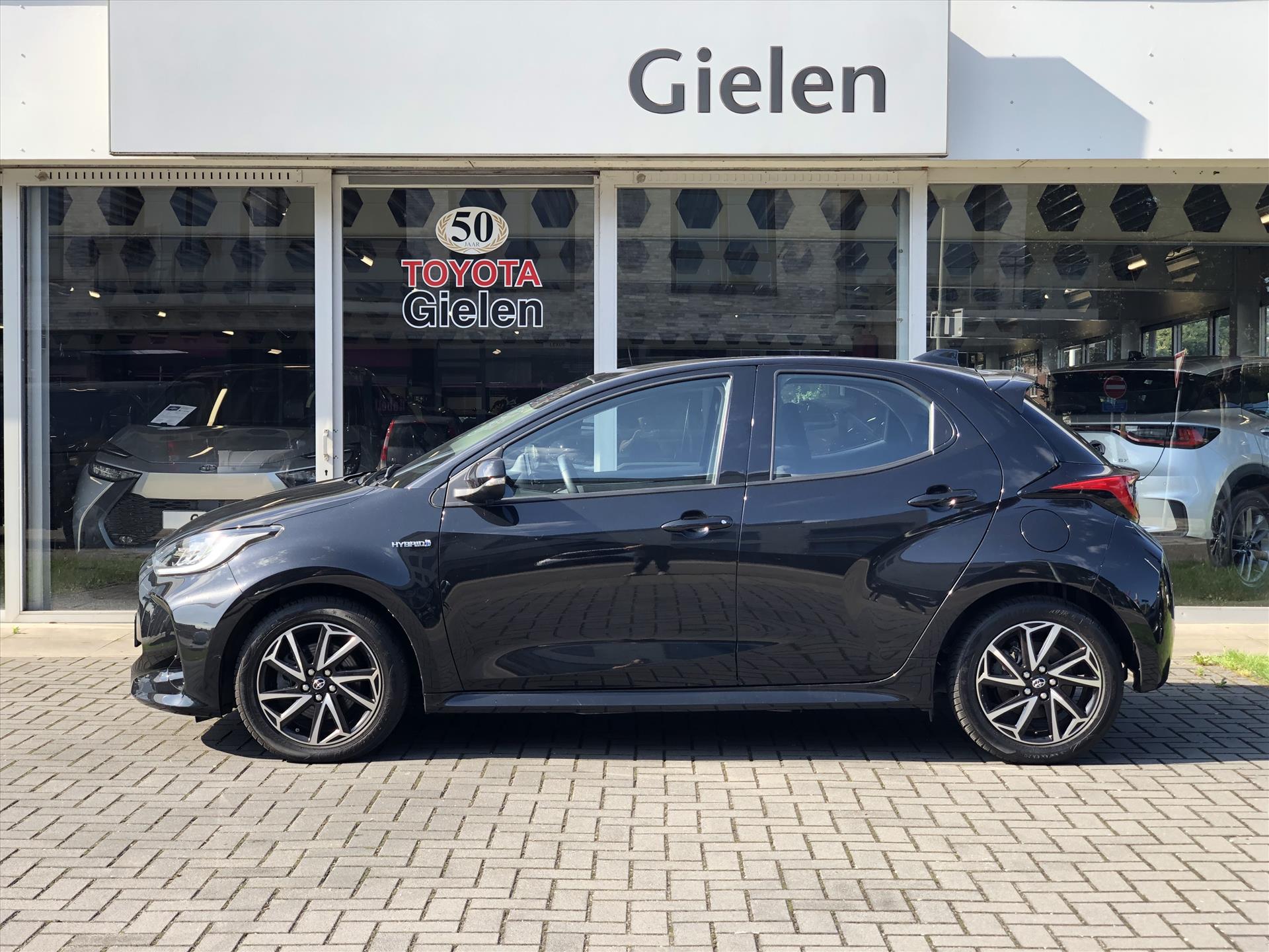 Toyota Yaris 1.5 Hybrid Dynamic Plus | Stoelverwarming, Keyless, LED, Lichtmetalen velgen, Parkeercamera, Adaptive cruise control 44896432-2.jpg | Autobedrijf Gielen