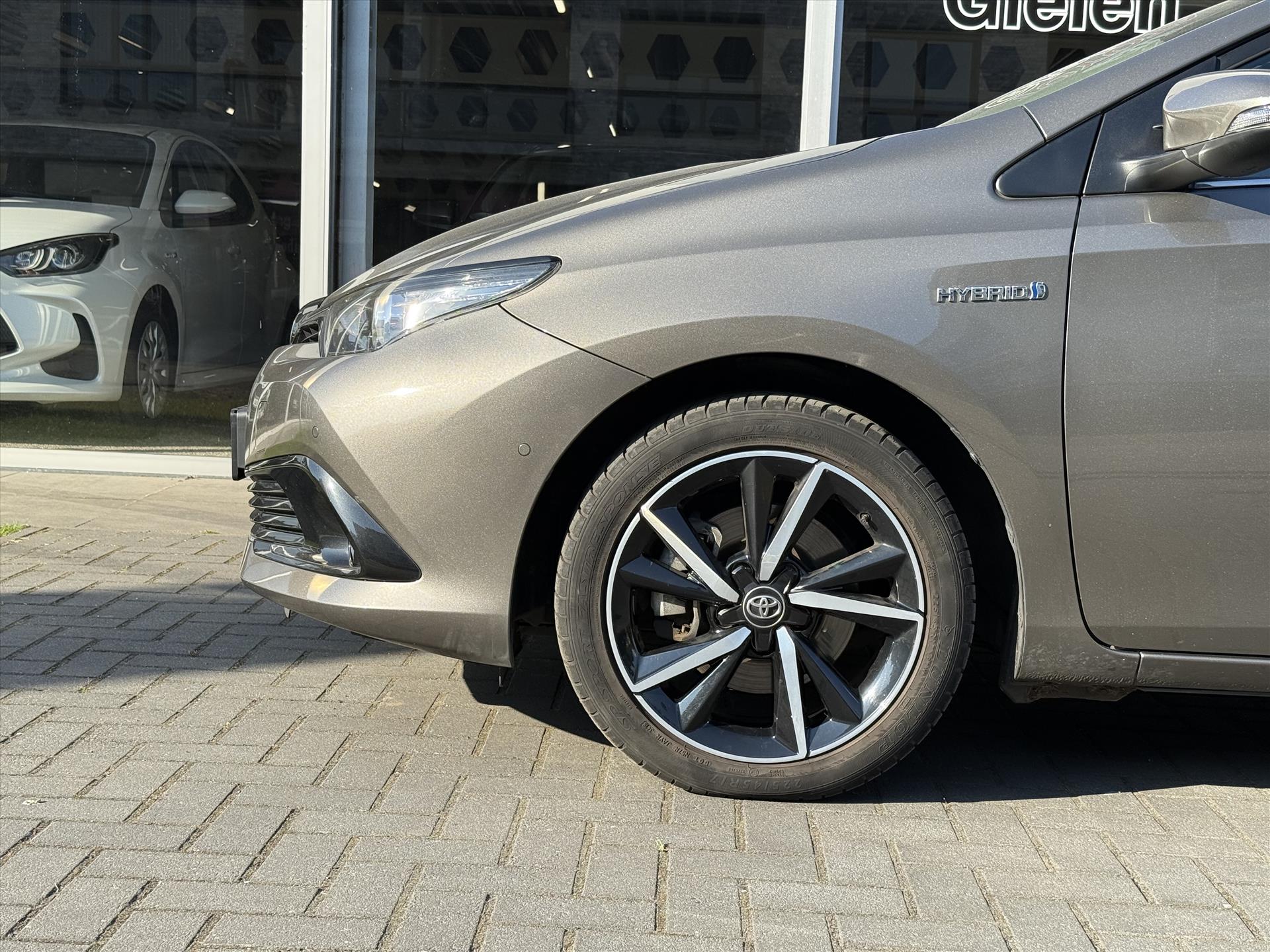 Toyota Auris Touring Sports 1.8 Hybrid Dynamic Ultimate | Eerste eigenaar, 17 inch, Stoelverwarming, Navigatie, Keyless, DAB 44982743-4.jpg | Autobedrijf Gielen