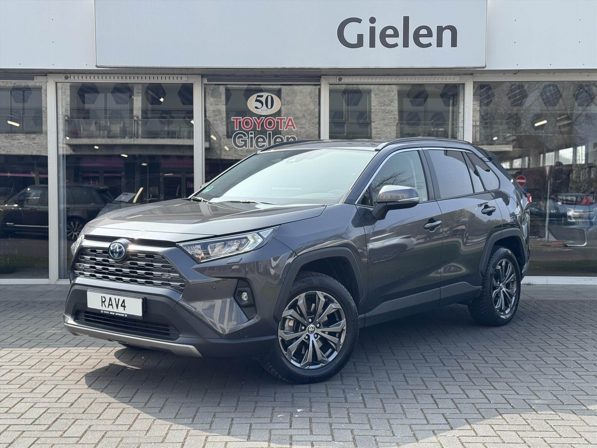 Toyota RAV4 2.5 Hybrid 222pk AWD Style | Trekhaak, Cloud Navigatie, Parkeersensoren, Dodehoekherkenning, Elektrische achterklep, 1650KG Trek 45002609-0.jpg | Autobedrijf Gielen