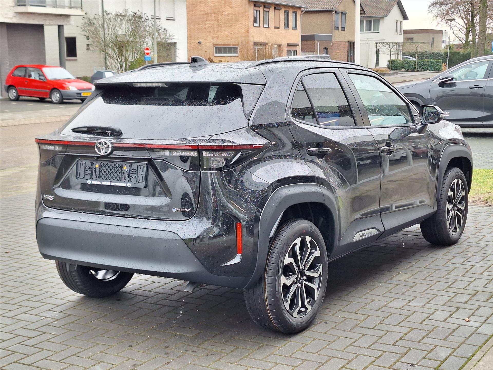 Toyota Yaris Cross 1.5 Hybrid 130PK Dynamic Comfort Pack | Dodehoekherkenning, Parkeersensoren, Stoel + Stuurverwarming, Apple CarPlay, Keyless 45090492-4.jpg | Autobedrijf Gielen