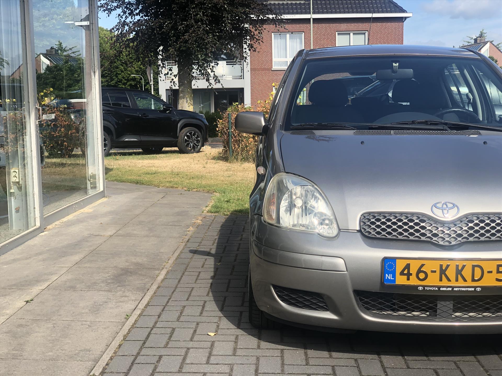 Toyota Yaris 1.3 Sol Automaat | Airco, Elektrische ramen voor, Trekhaak, Stuurbediening 45291609-3.jpg | Autobedrijf Gielen