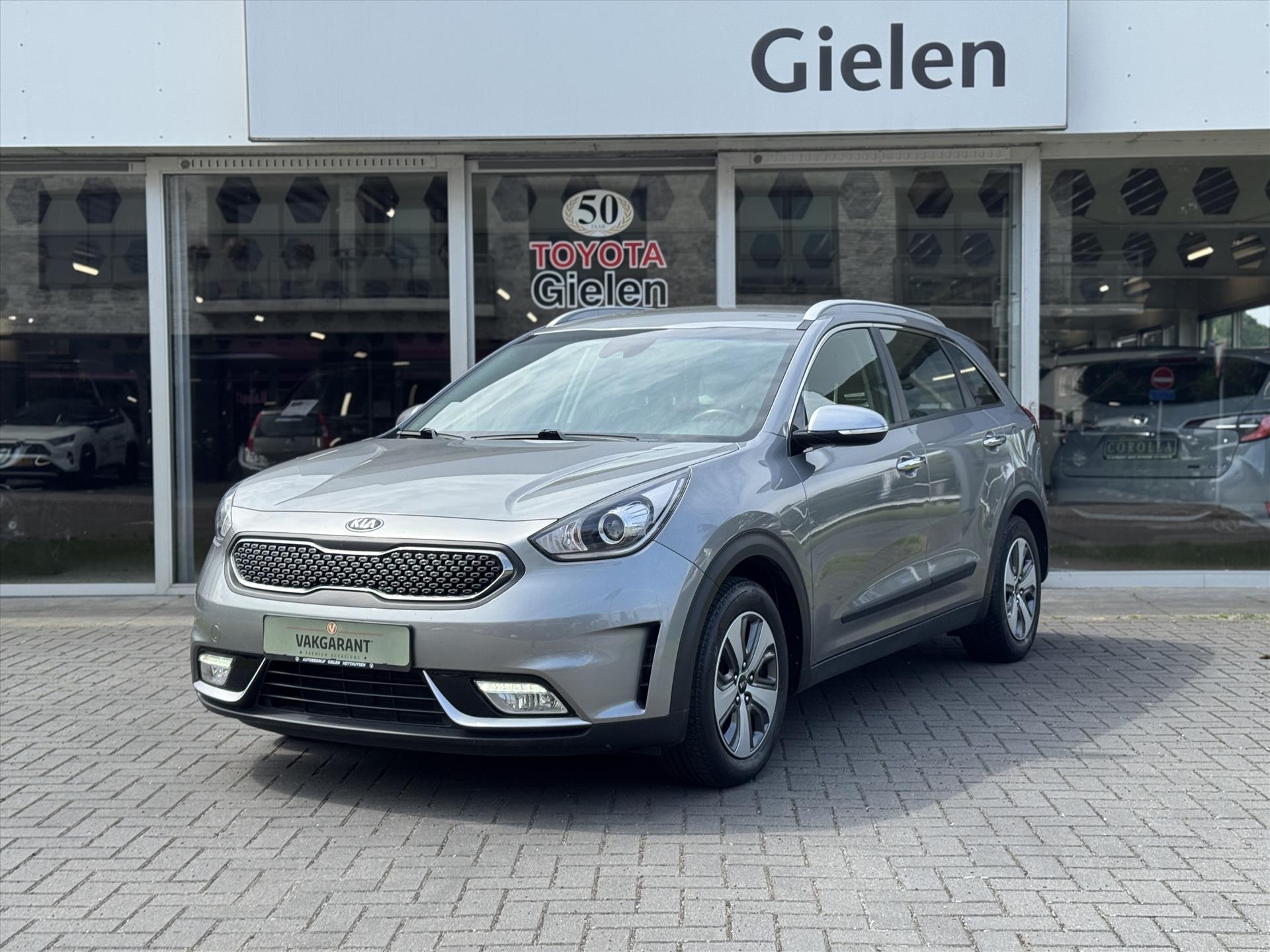 Kia Niro 1.6 GDi Hybrid DynamicLine | Parkeersensoren, Navigatie, Parkeercamera, Apple CarPlay/Android auto 45459808-0.jpg | Autobedrijf Gielen