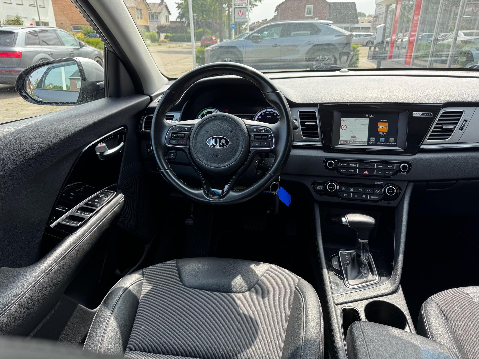 Kia Niro 1.6 GDi Hybrid DynamicLine | Parkeersensoren, Navigatie, Parkeercamera, Apple CarPlay/Android auto 45459808-10.jpg | Autobedrijf Gielen