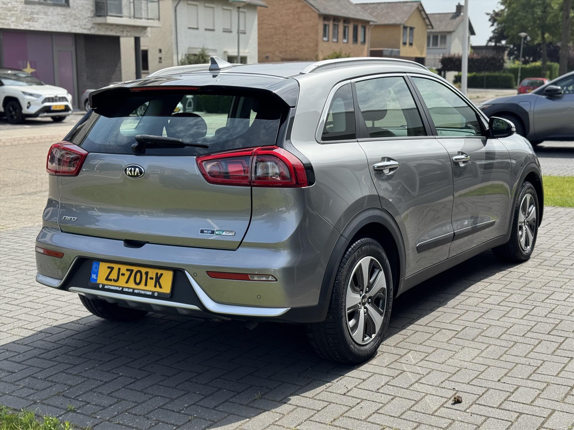 Kia Niro 1.6 GDi Hybrid DynamicLine | Parkeersensoren, Navigatie, Parkeercamera, Apple CarPlay/Android auto 45459808-3.jpg | Autobedrijf Gielen