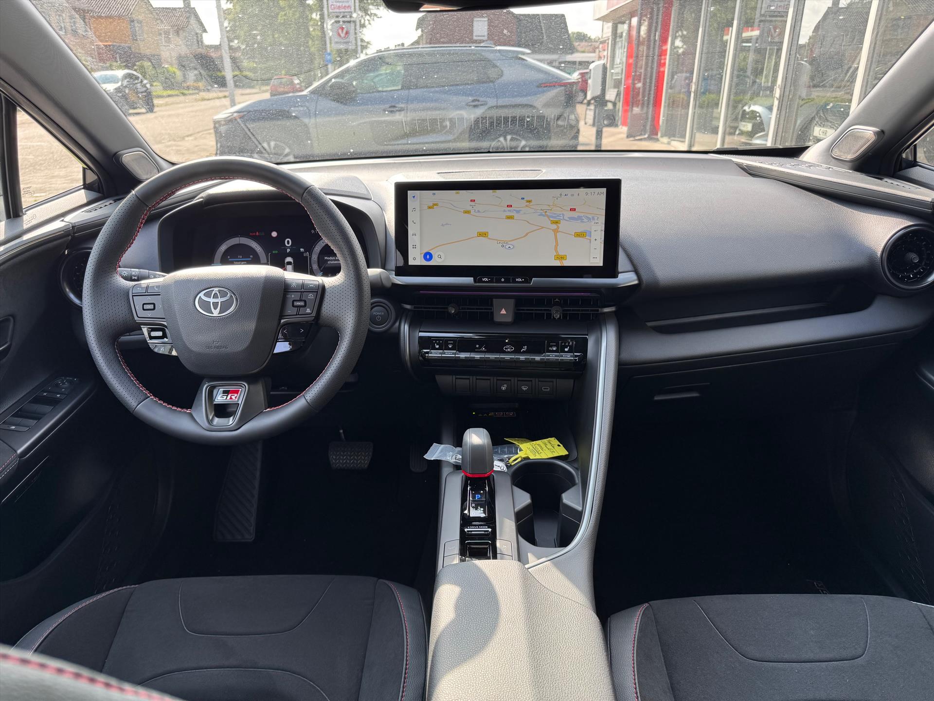 Toyota C-HR Plug-in Hybrid 223pk GR Sport | Geheugenfunctie, JBL, Stoel + Stuurverwarming, Elektrische achterklep, Parkeersensoren, Blind sp 45591912-2.jpg | Autobedrijf Gielen