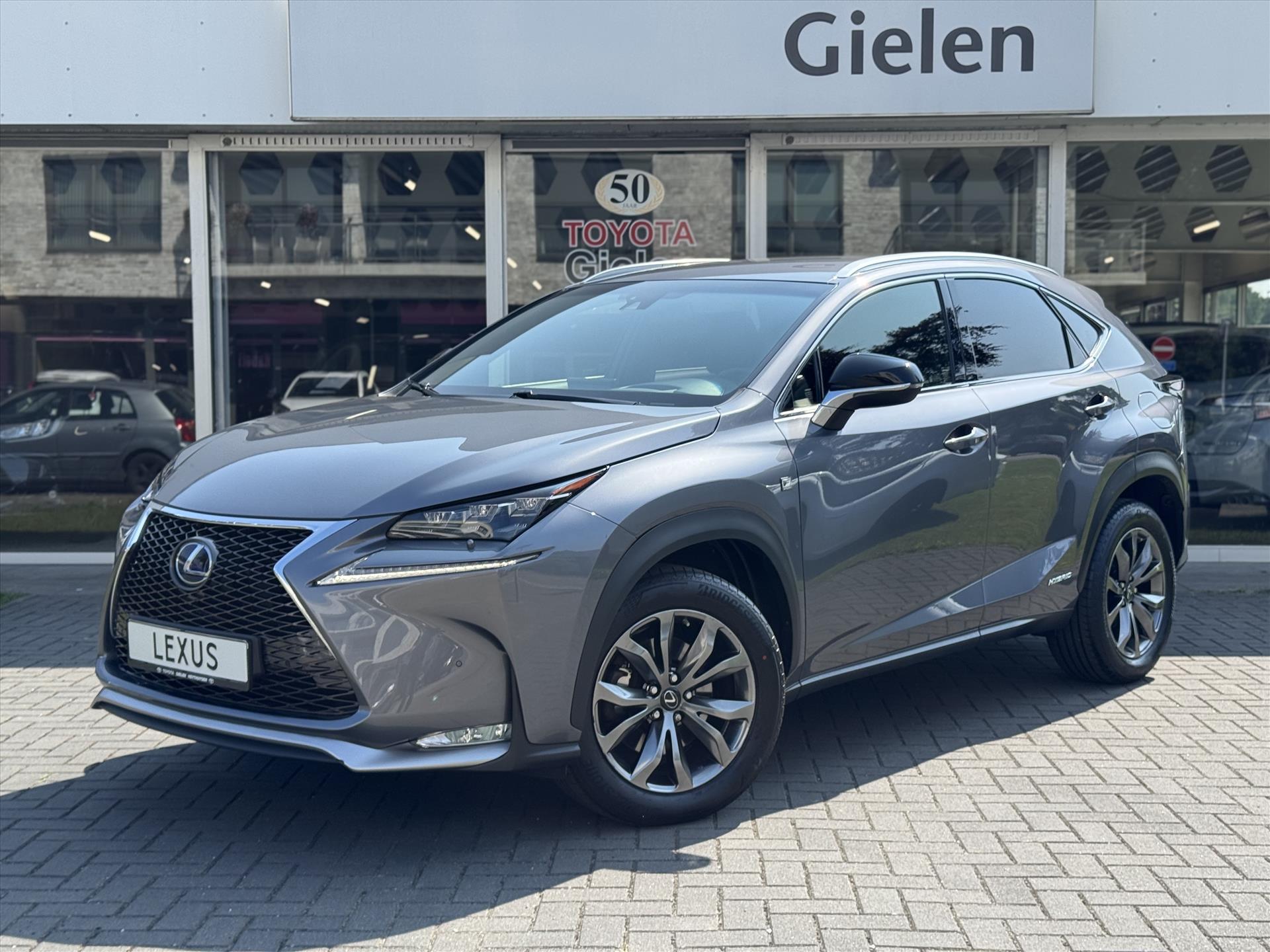Lexus NX 300h 197pk AWD F Sport Line | Head up display, Leer, Stoel + Stuurverwarming, Elektrische achterklep, Adaptive cruise control, Z 45591998-0.jpg | Autobedrijf Gielen