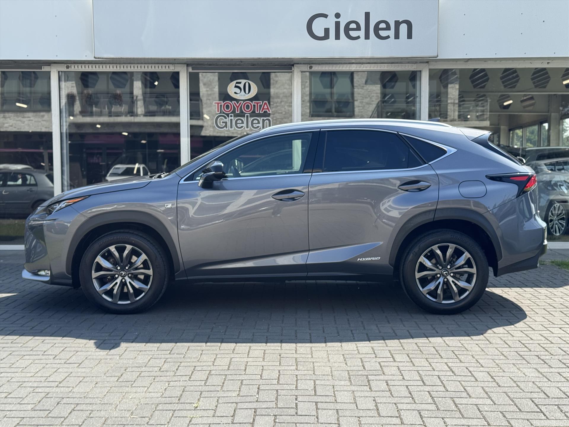 Lexus NX 300h 197pk AWD F Sport Line | Head up display, Leer, Stoel + Stuurverwarming, Elektrische achterklep, Adaptive cruise control, Z 45591998-1.jpg | Autobedrijf Gielen