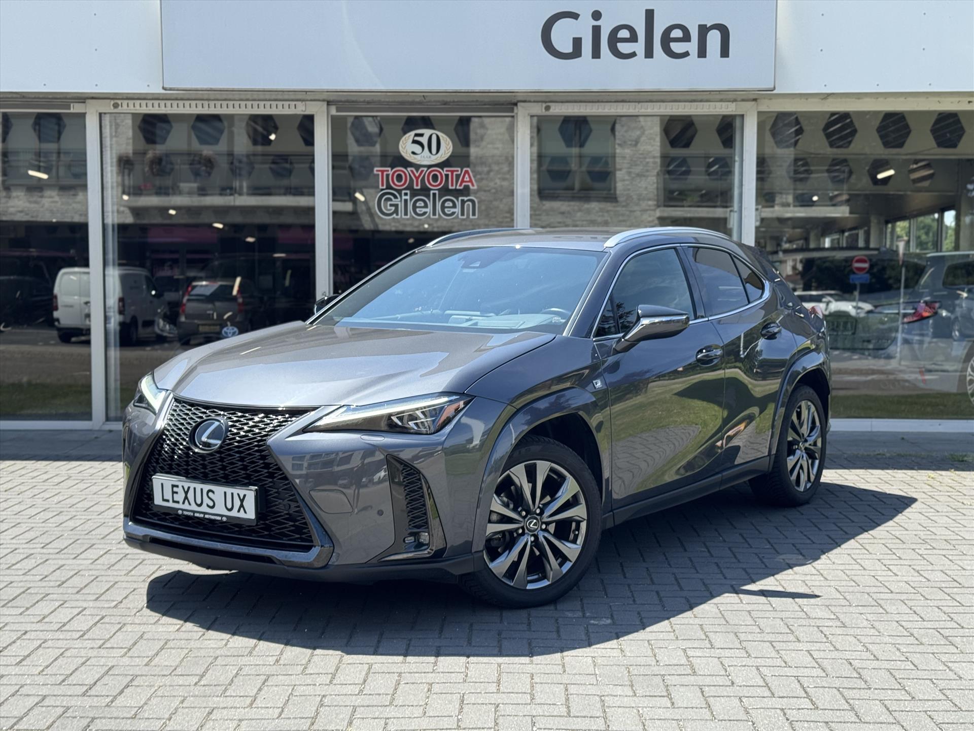 Lexus UX 250h F Sport Line | Facelift, Head up display, Blind Spot, 18 inch, Parkeersensoren, Stoel + Stuurverwarming, Groot scherm 45592133-0.jpg | Autobedrijf Gielen