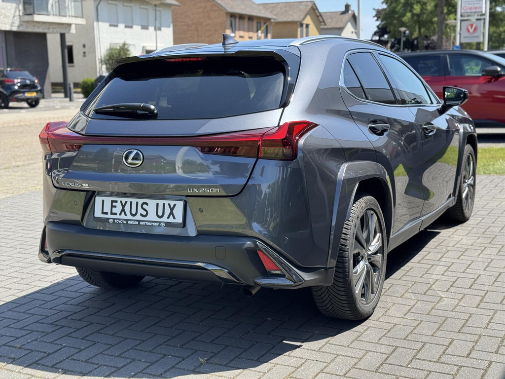 Lexus UX 250h F Sport Line | Facelift, Head up display, Blind Spot, 18 inch, Parkeersensoren, Stoel + Stuurverwarming, Groot scherm 45592133-1.jpg | Autobedrijf Gielen