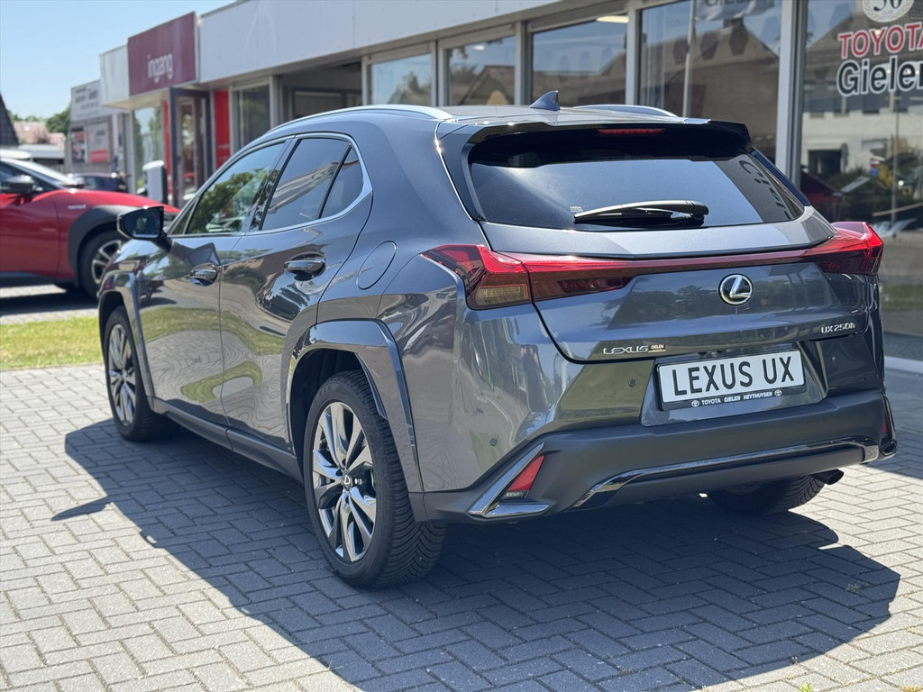 Lexus UX 250h F Sport Line | Facelift, Head up display, Blind Spot, 18 inch, Parkeersensoren, Stoel + Stuurverwarming, Groot scherm 45592133-2.jpg | Autobedrijf Gielen