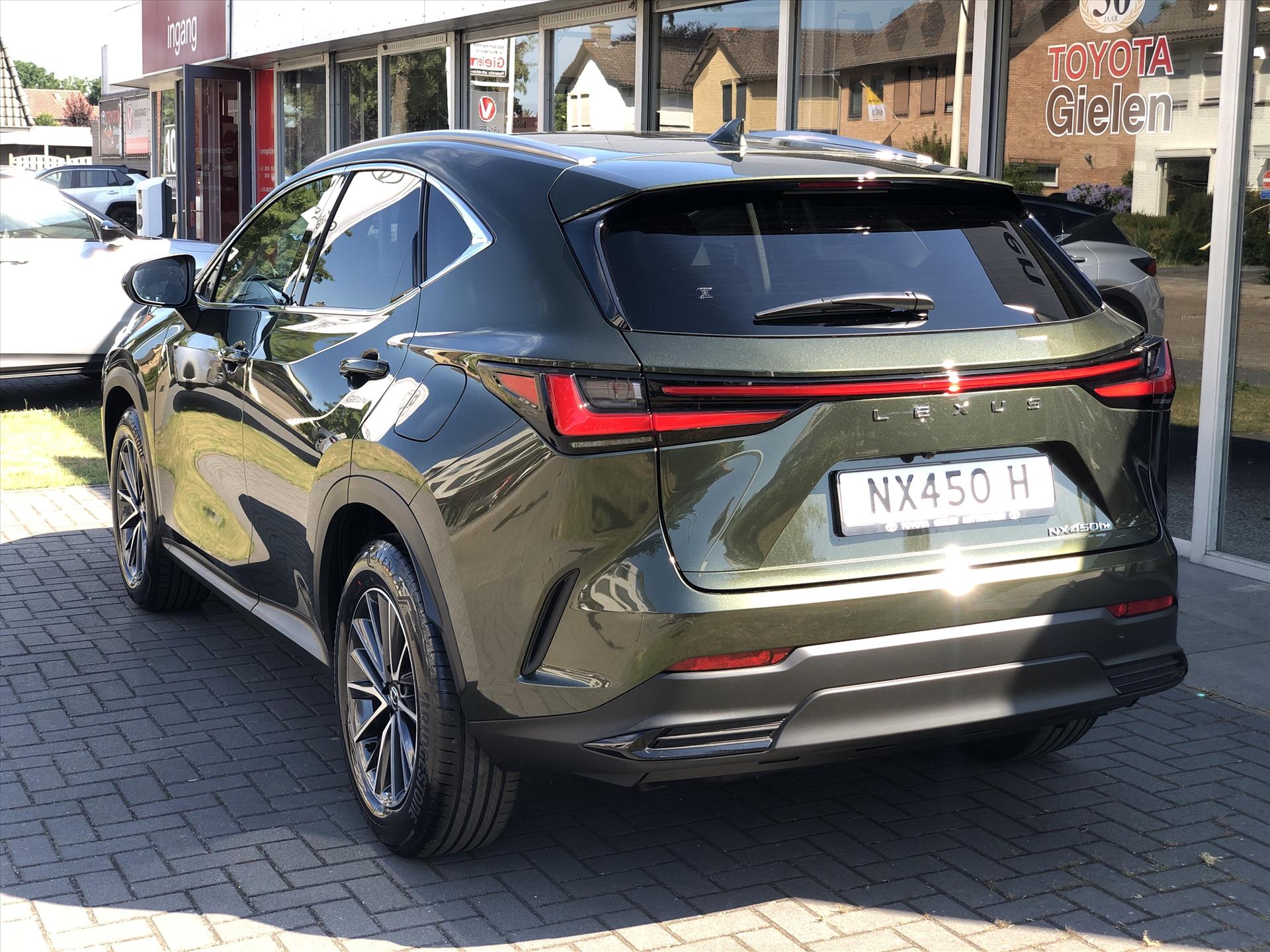 Lexus NX 450h+ AWD Luxury Line Plus | Panoramadak, 360 Camera, Leer, Groot scherm, Dodehoekherkenning, Stoel + Stuurverwarming 45758868-1.jpg | Autobedrijf Gielen