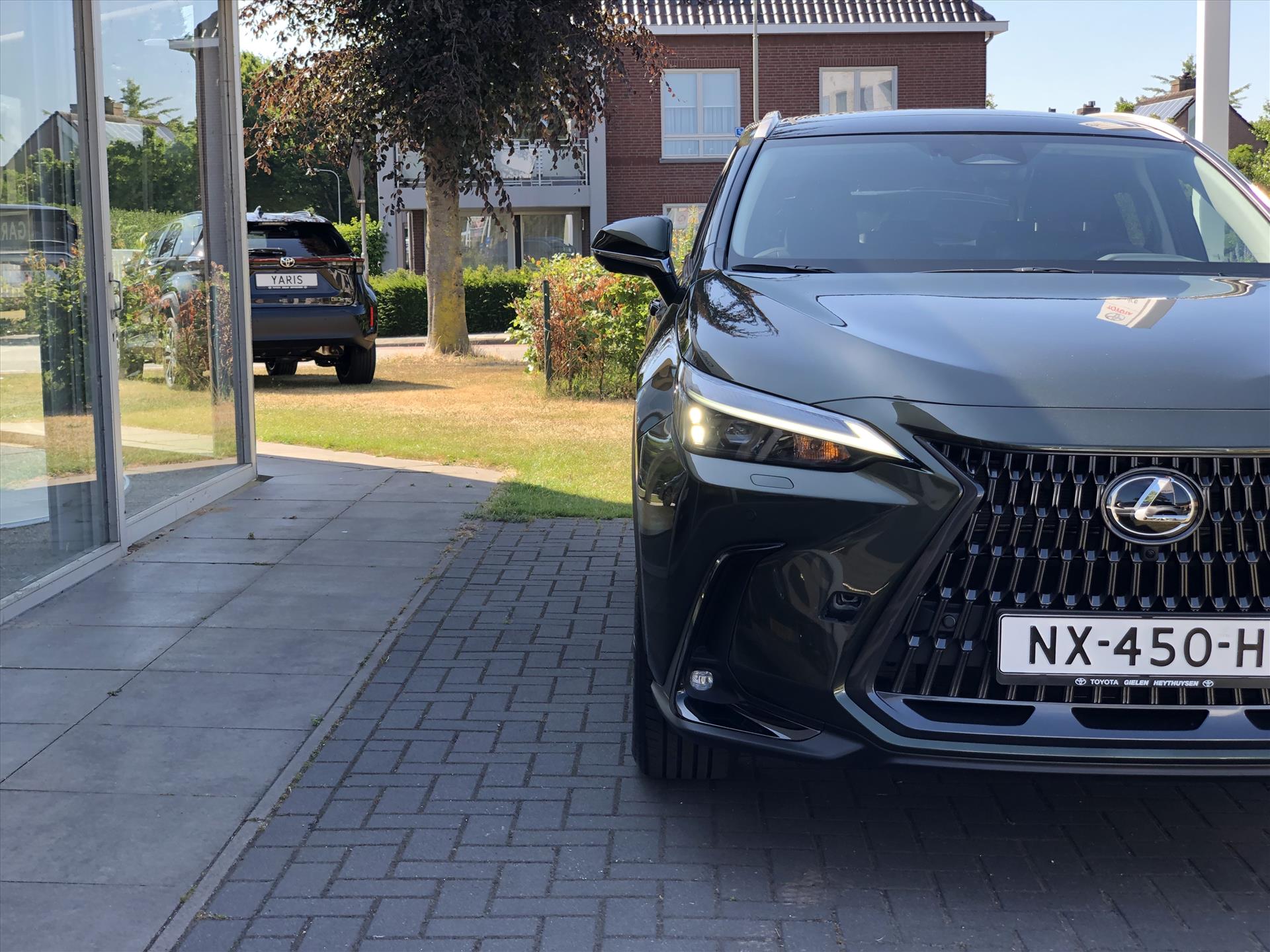 Lexus NX 450h+ AWD Luxury Line Plus | Panoramadak, 360 Camera, Leer, Groot scherm, Dodehoekherkenning, Stoel + Stuurverwarming 45758868-4.jpg | Autobedrijf Gielen