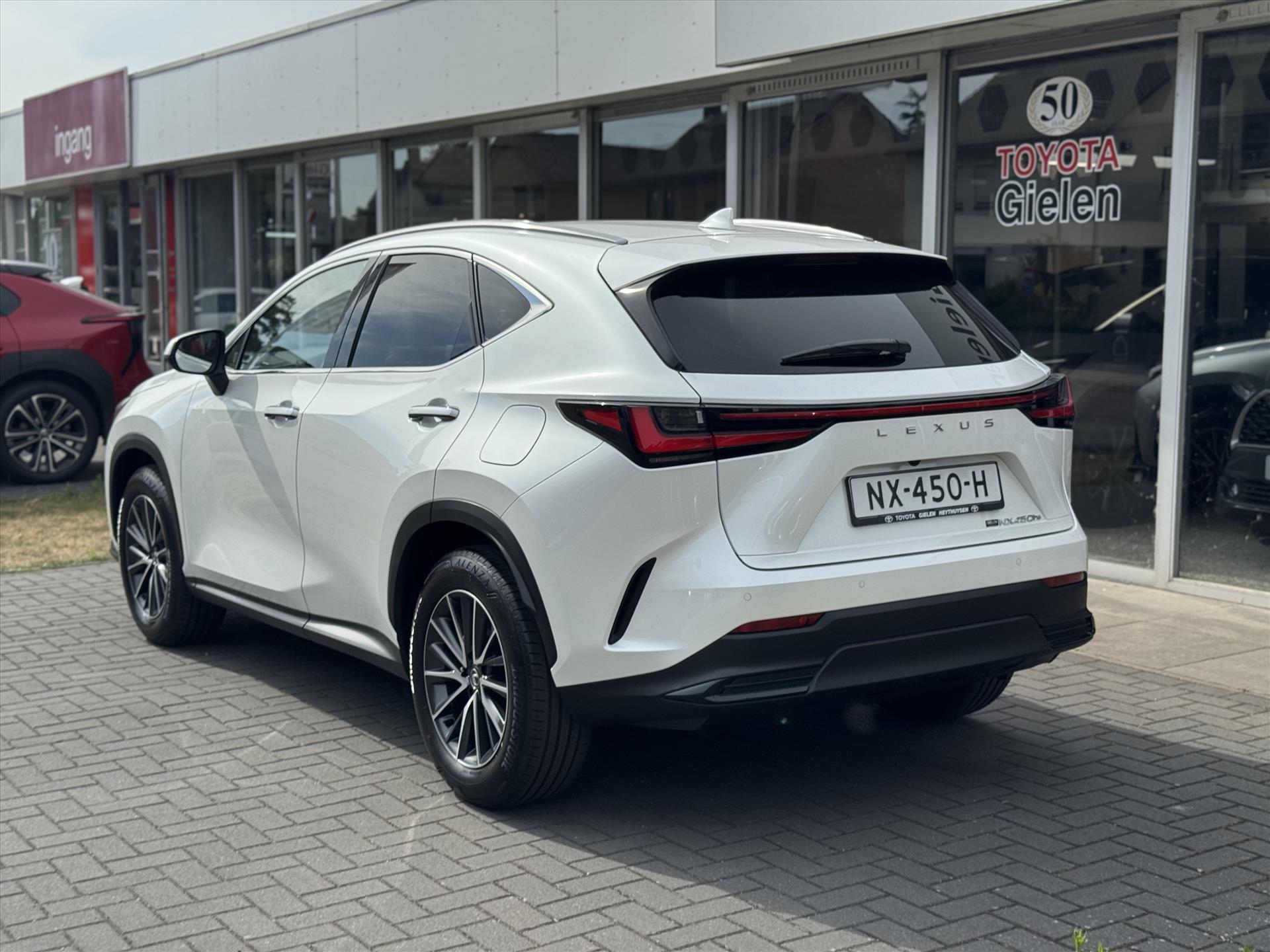 Lexus NX 450h+ AWD Luxury Line Plus | 360 Camera, Leer, Groot scherm, Dodehoekherkenning, Stoel + Stuurverwarming 45760897-1.jpg | Autobedrijf Gielen